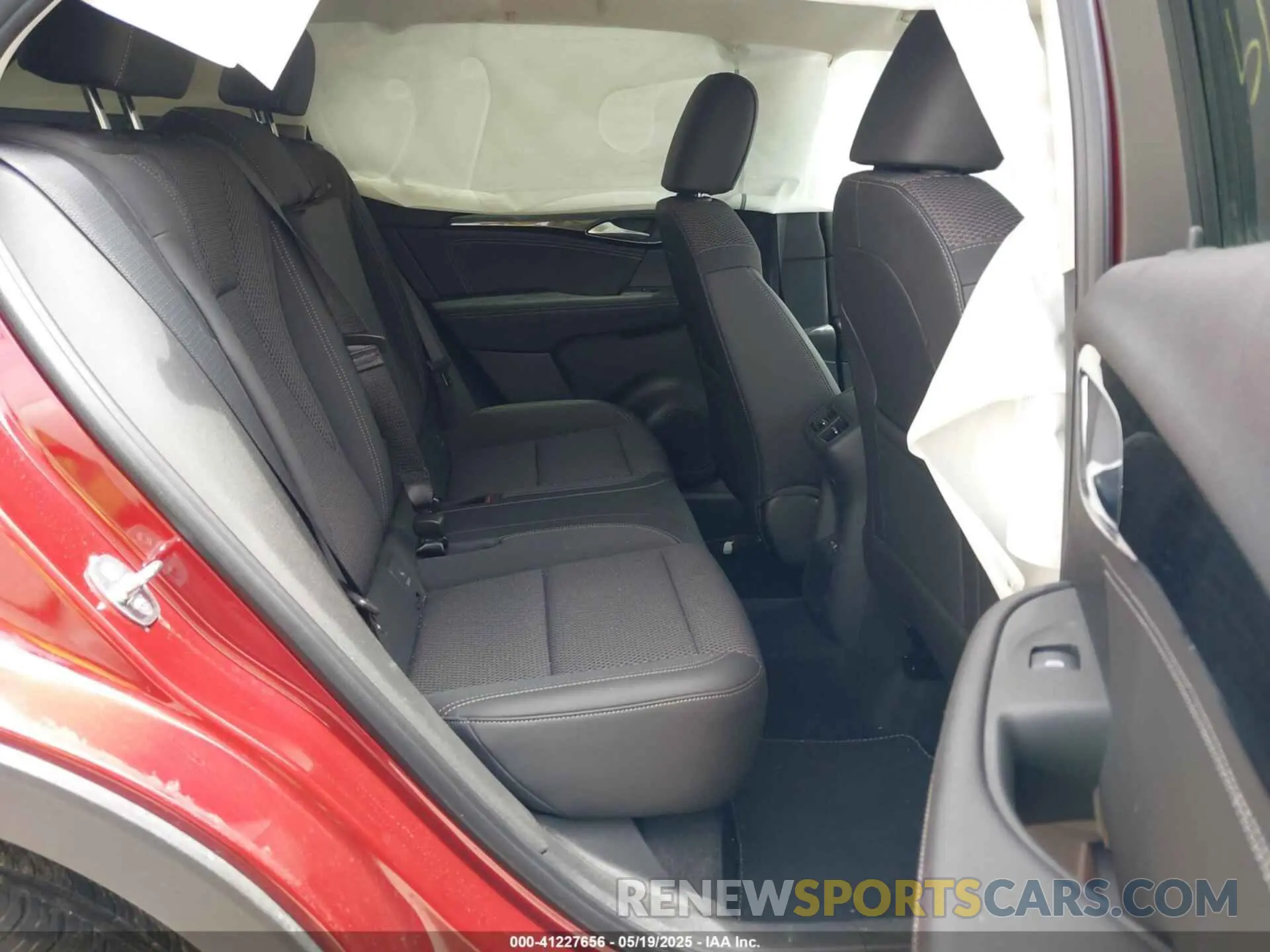 8 Фотография поврежденного автомобиля LRBFZMR49PD075004 BUICK ENVISION 2023