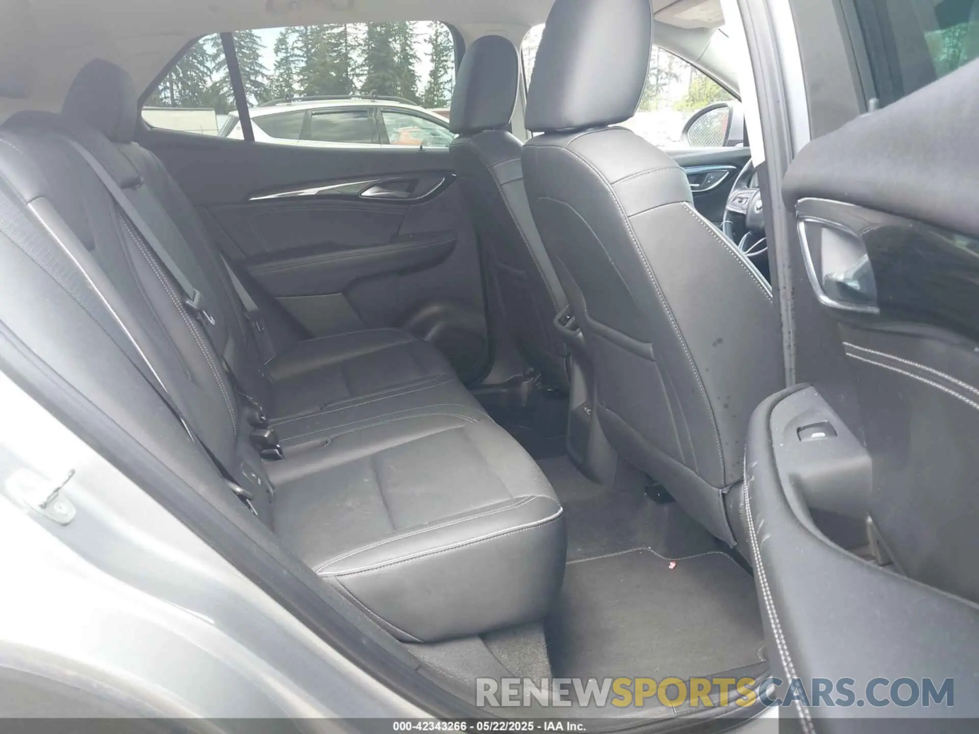 8 Photograph of a damaged car LRBFZNR40PD086284 BUICK ENVISION 2023