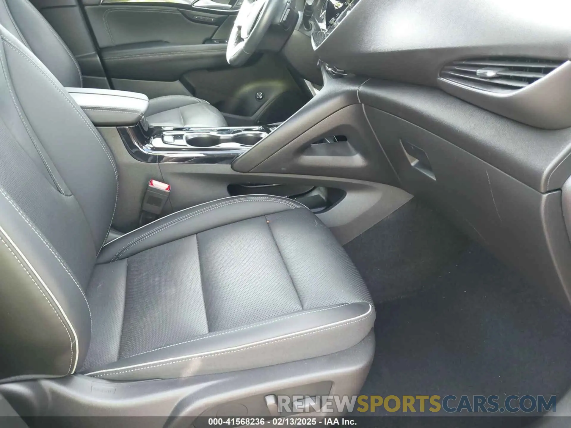 5 Photograph of a damaged car LRBFZNR4XPD026870 BUICK ENVISION 2023
