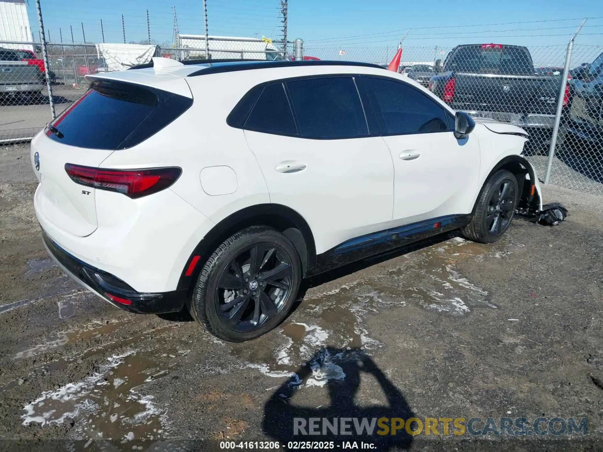 4 Фотография поврежденного автомобиля LRBFZPR40PD195596 BUICK ENVISION 2023