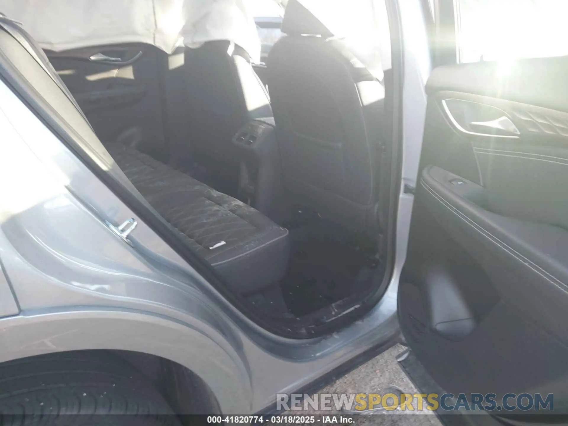8 Фотография поврежденного автомобиля LRBFZSR47PD080240 BUICK ENVISION 2023