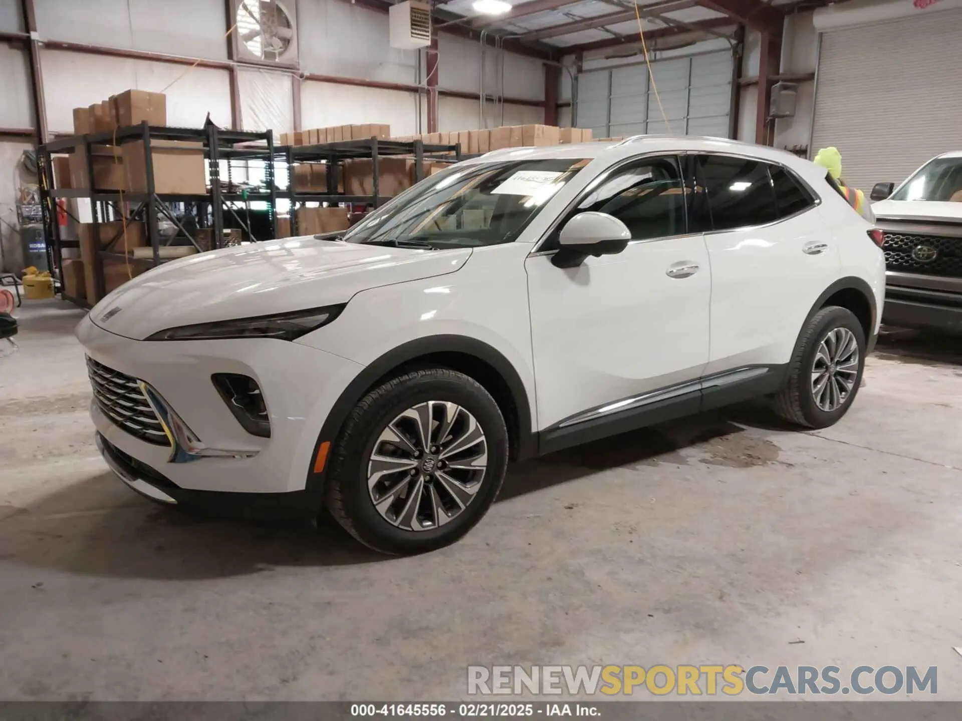 2 Фотография поврежденного автомобиля LRBFZME44RD015401 BUICK ENVISION 2024