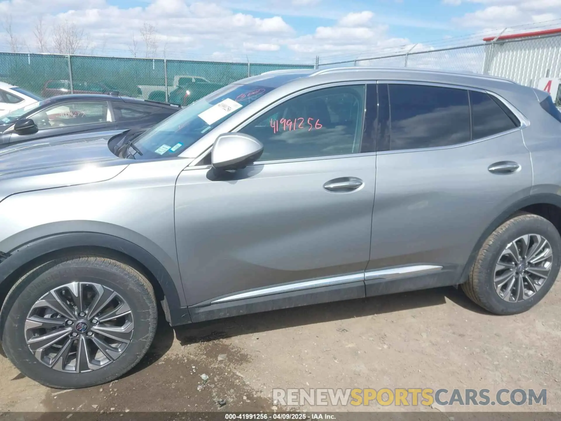 15 Фотография поврежденного автомобиля LRBFZME44RD072472 BUICK ENVISION 2024