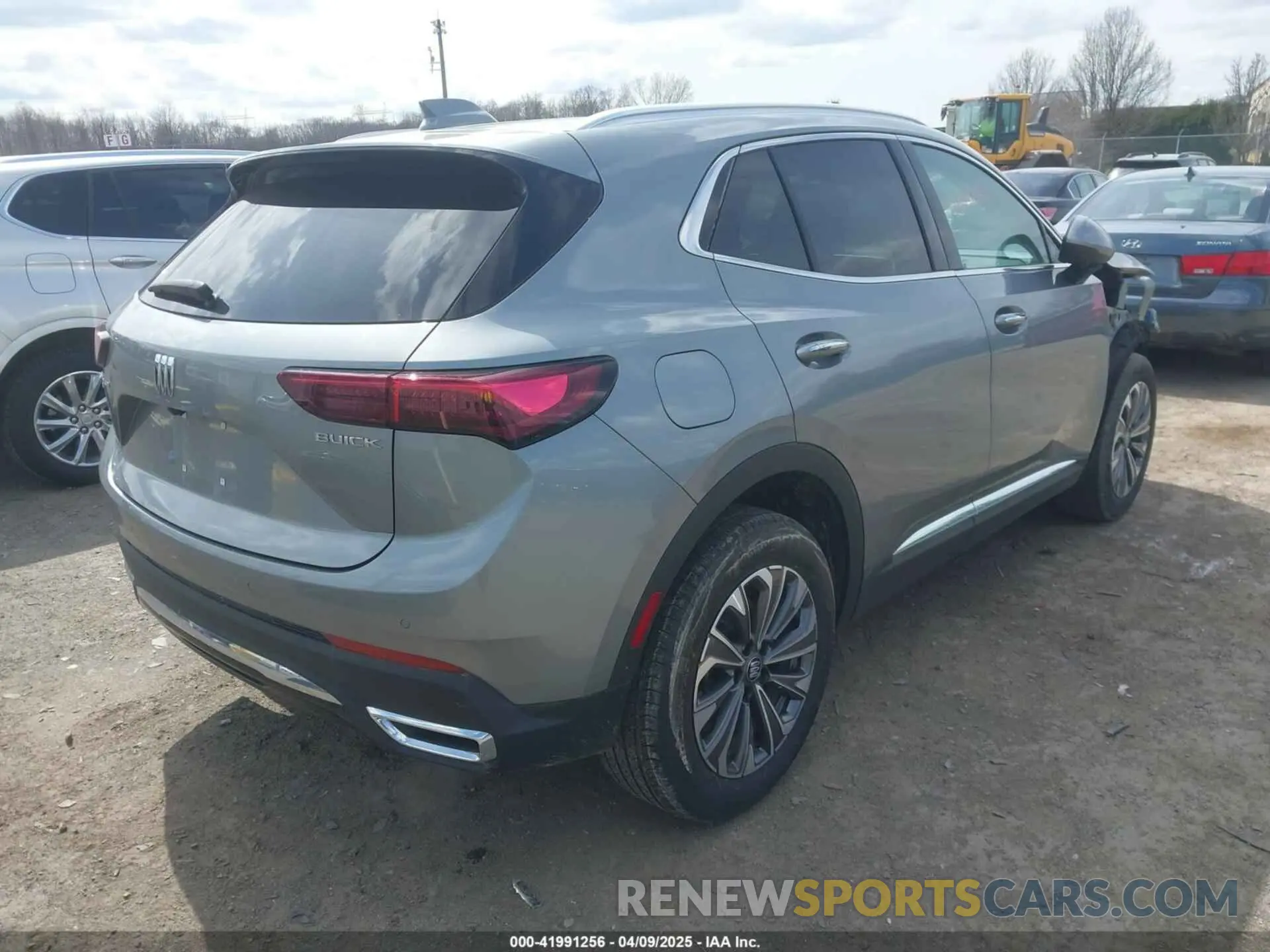 4 Фотография поврежденного автомобиля LRBFZME44RD072472 BUICK ENVISION 2024