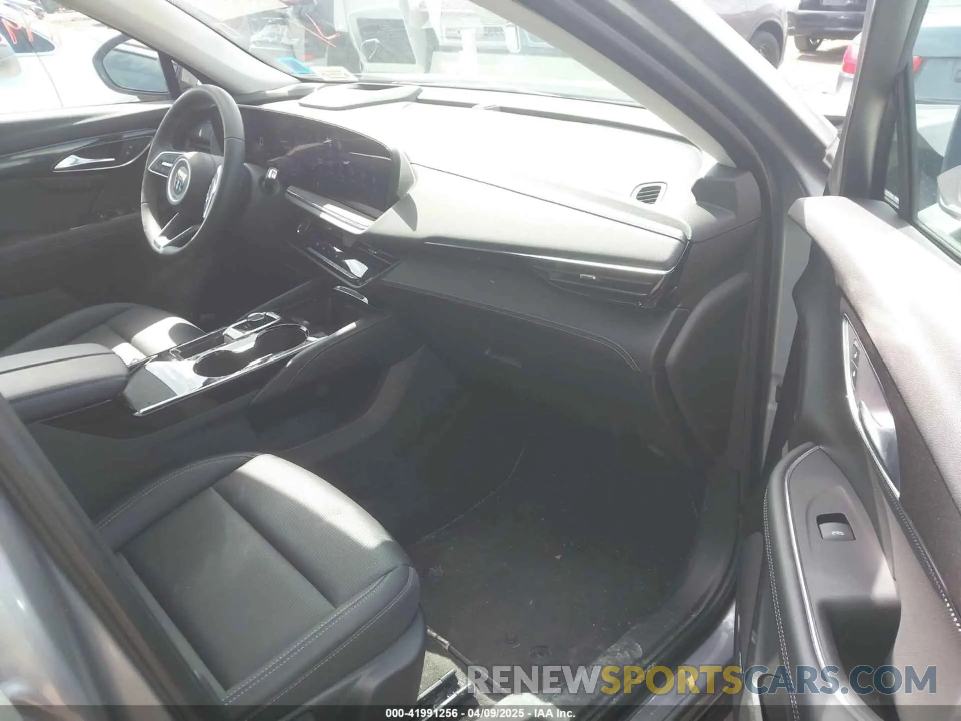 5 Фотография поврежденного автомобиля LRBFZME44RD072472 BUICK ENVISION 2024