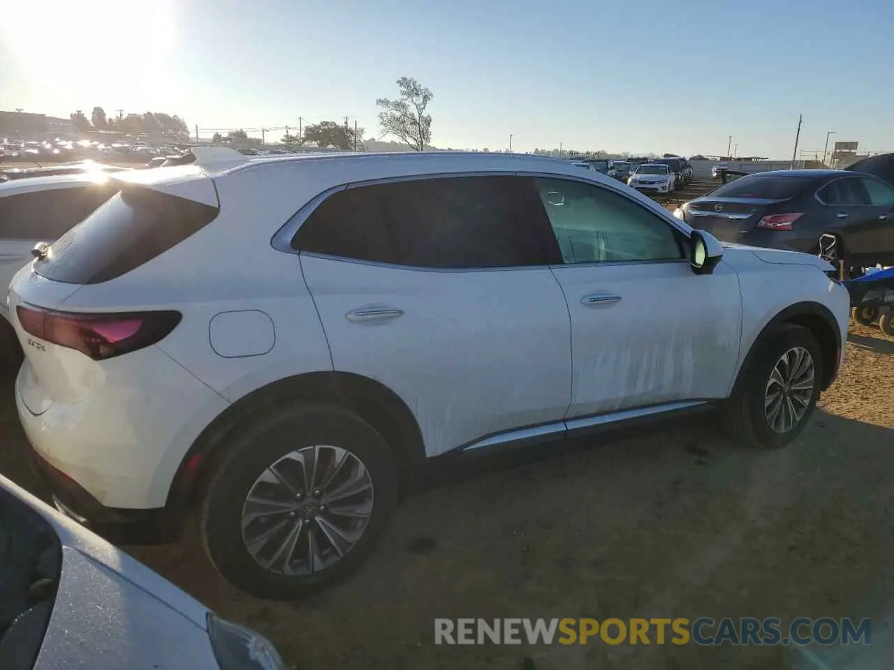 3 Фотография поврежденного автомобиля LRBFZME47RD073339 BUICK ENVISION 2024