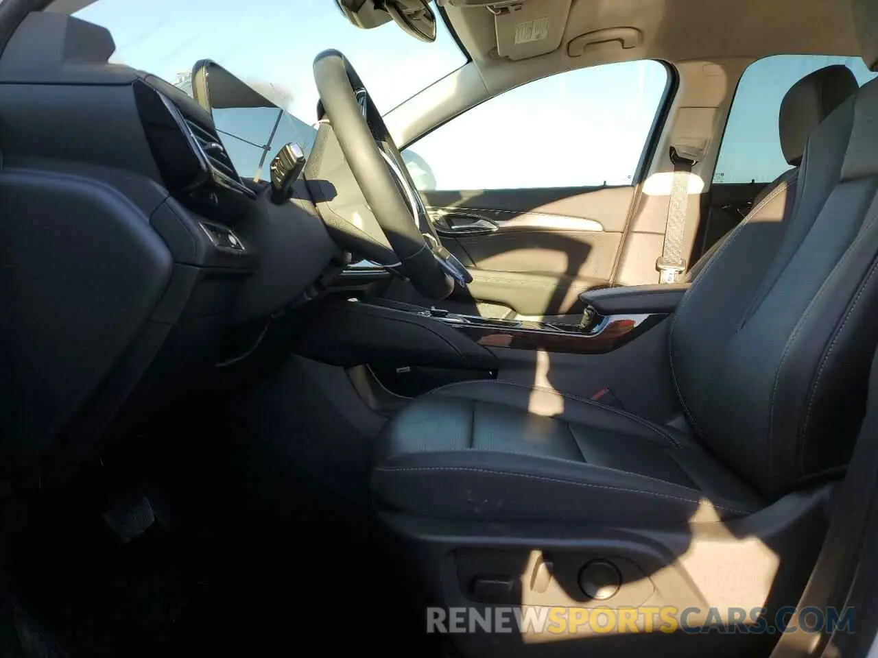 7 Фотография поврежденного автомобиля LRBFZME47RD073339 BUICK ENVISION 2024