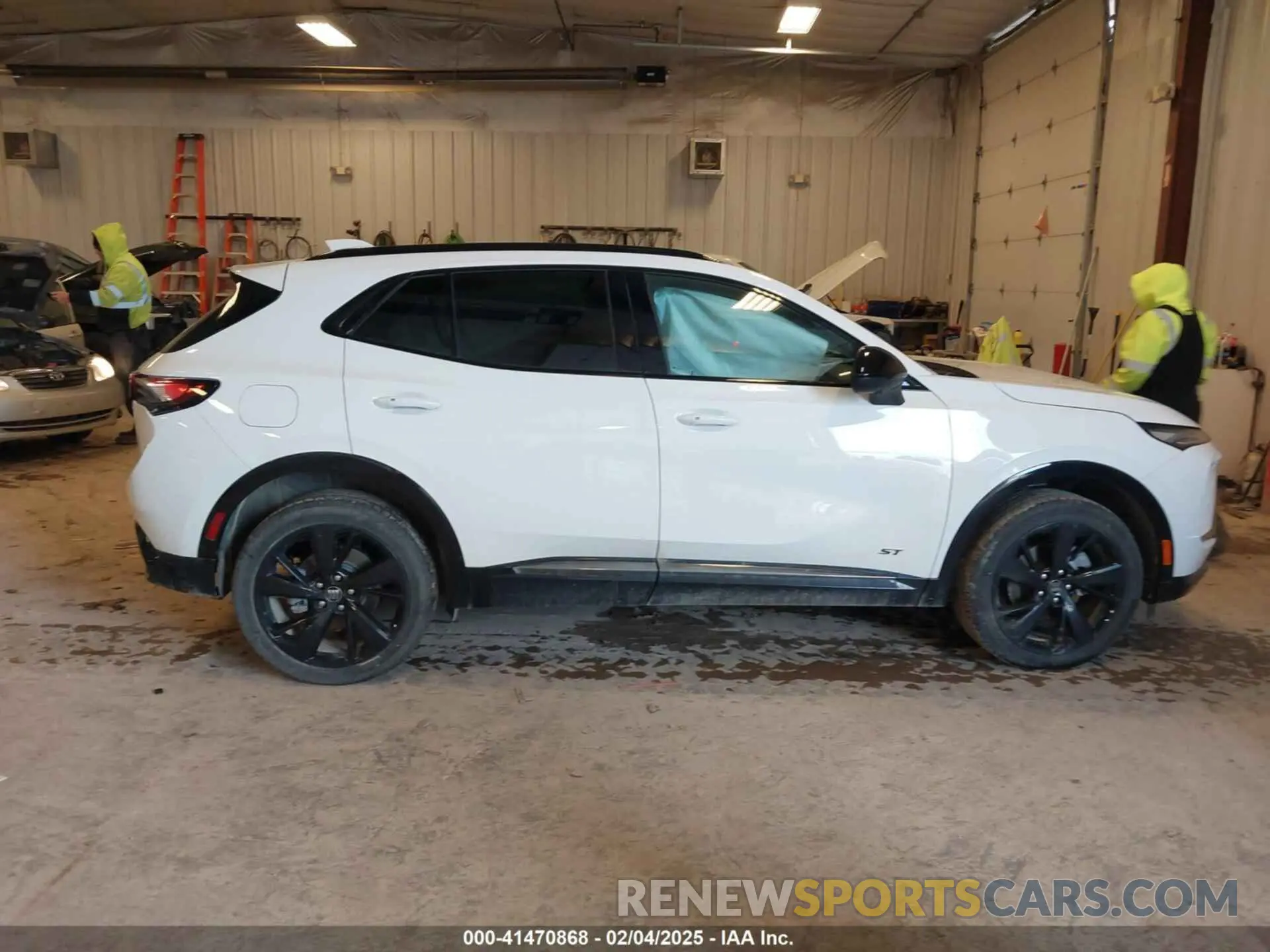 13 Фотография поврежденного автомобиля LRBFZPE47RD014485 BUICK ENVISION 2024