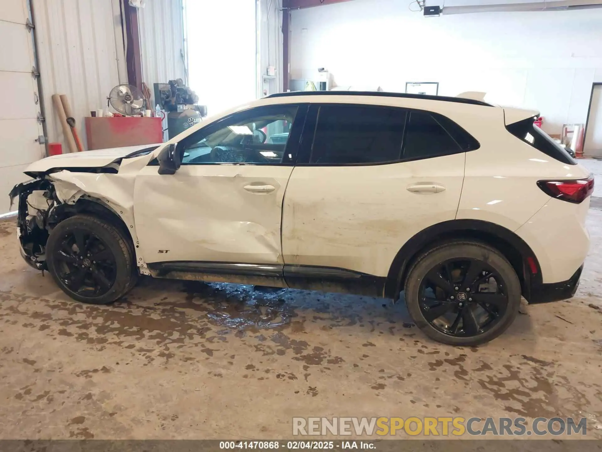 14 Фотография поврежденного автомобиля LRBFZPE47RD014485 BUICK ENVISION 2024