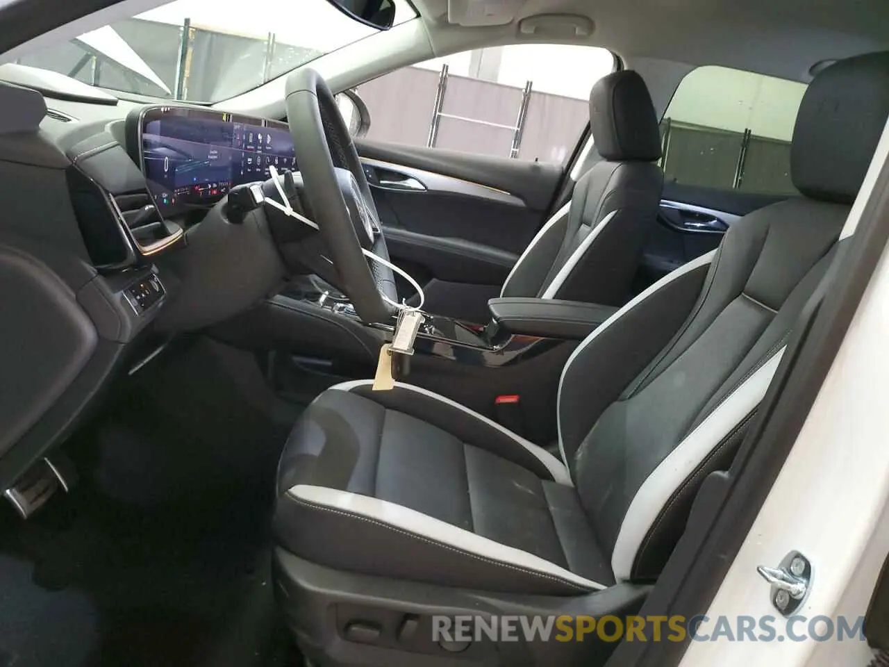 7 Фотография поврежденного автомобиля LRBFZLE49SD038642 BUICK ENVISION S 2025