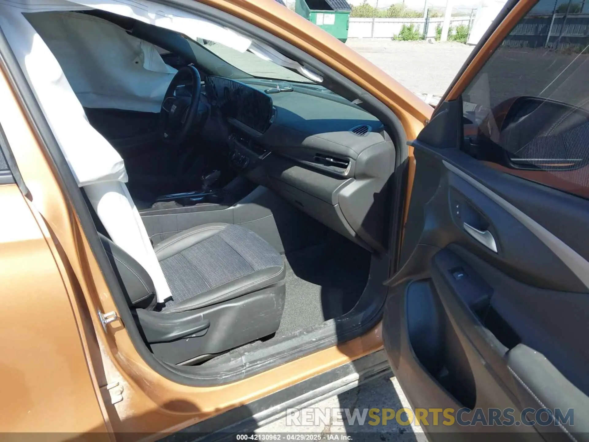 5 Фотография поврежденного автомобиля KL47LAE21RB192515 BUICK ENVISTA 2024