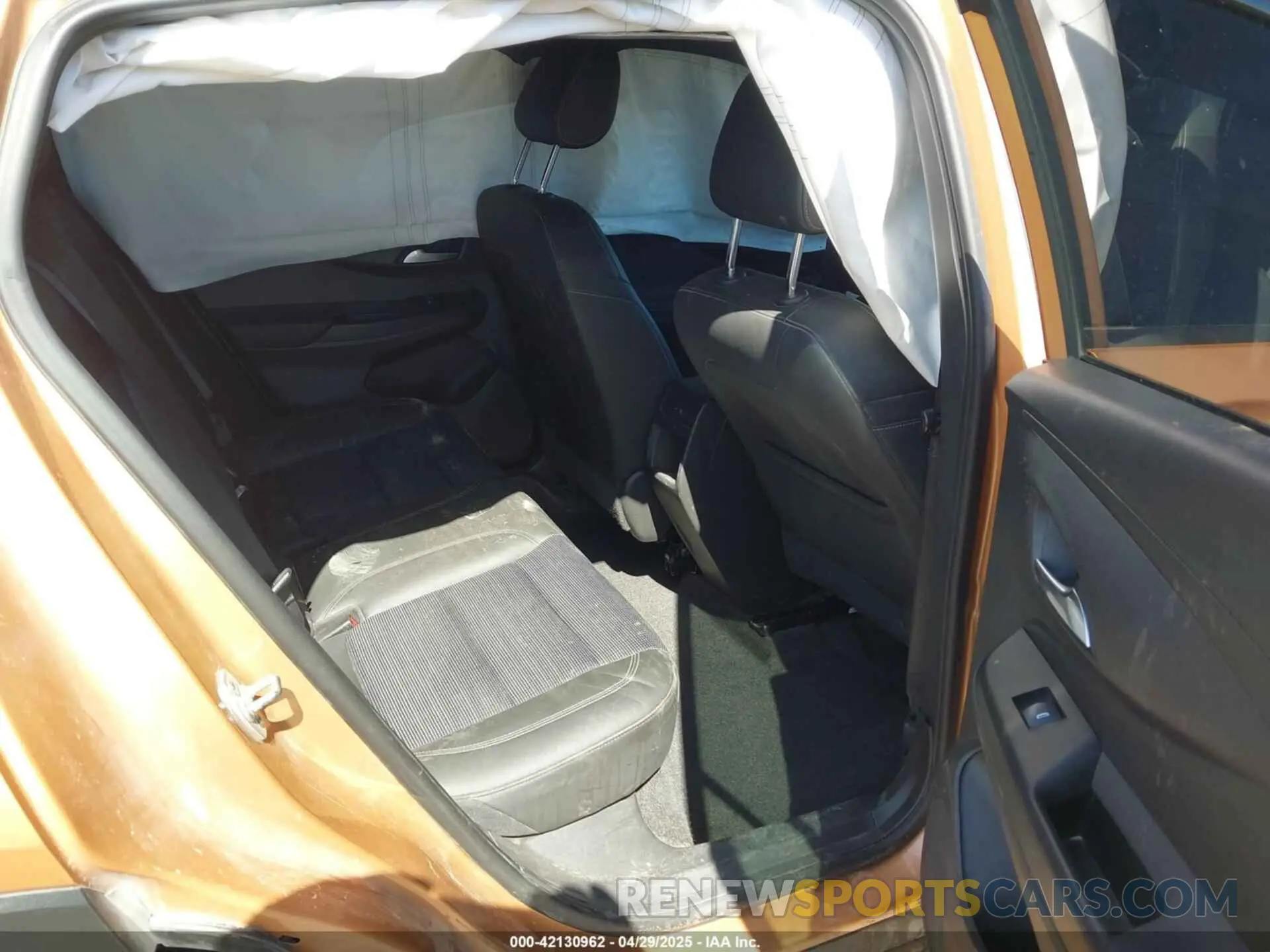 8 Фотография поврежденного автомобиля KL47LAE21RB192515 BUICK ENVISTA 2024