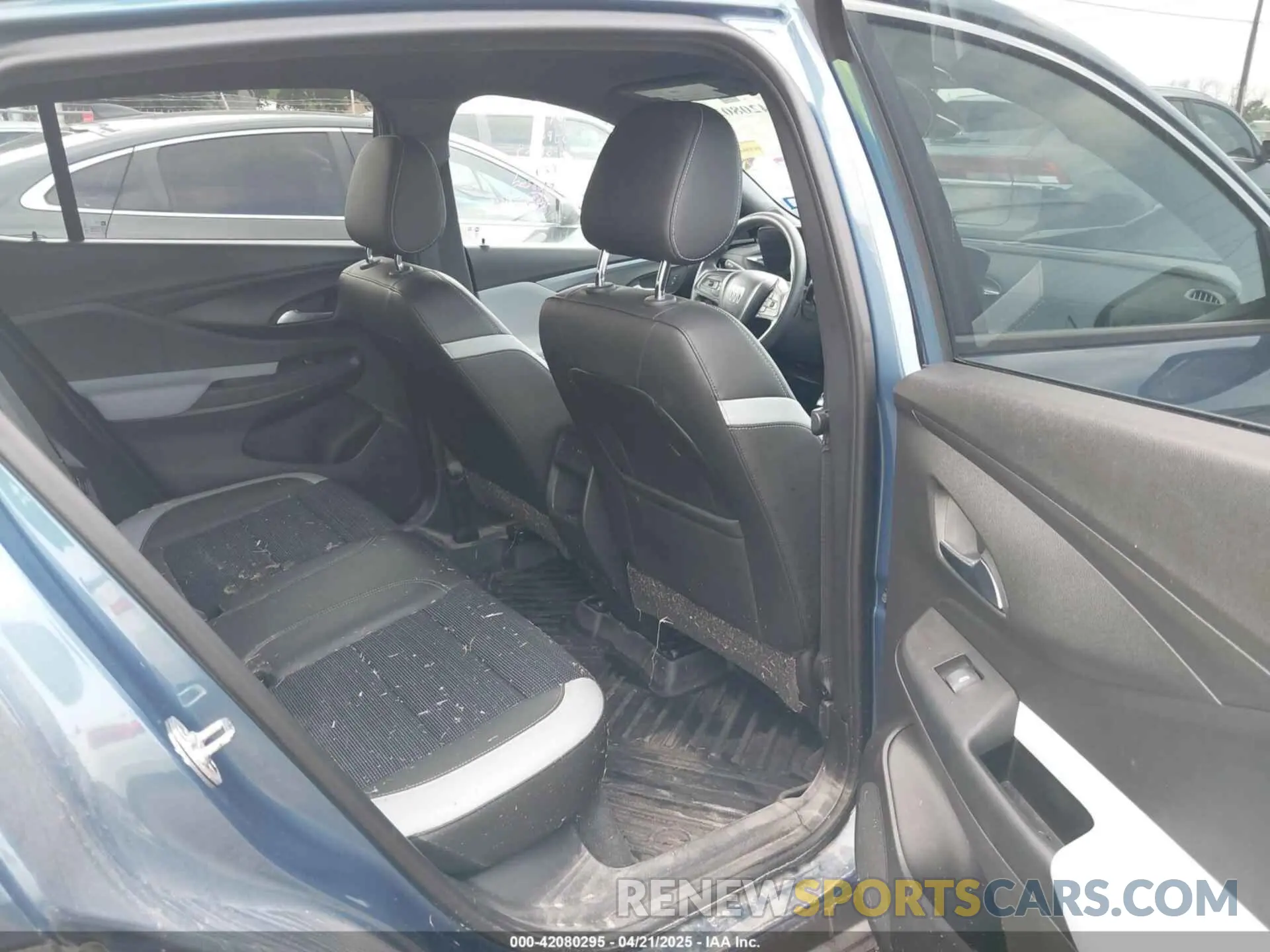 8 Фотография поврежденного автомобиля KL47LAE26RB187553 BUICK ENVISTA 2024