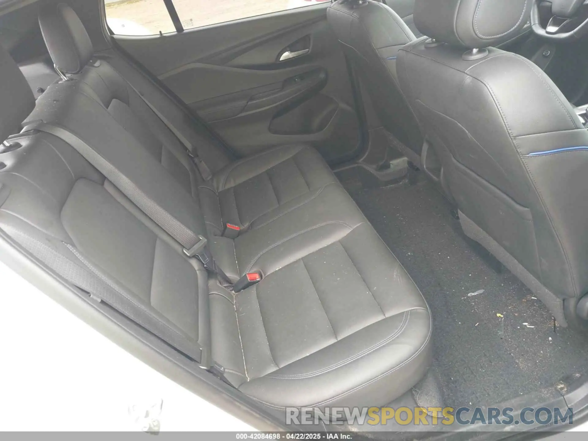 8 Фотография поврежденного автомобиля KL47LBE2XRB062206 BUICK ENVISTA 2024