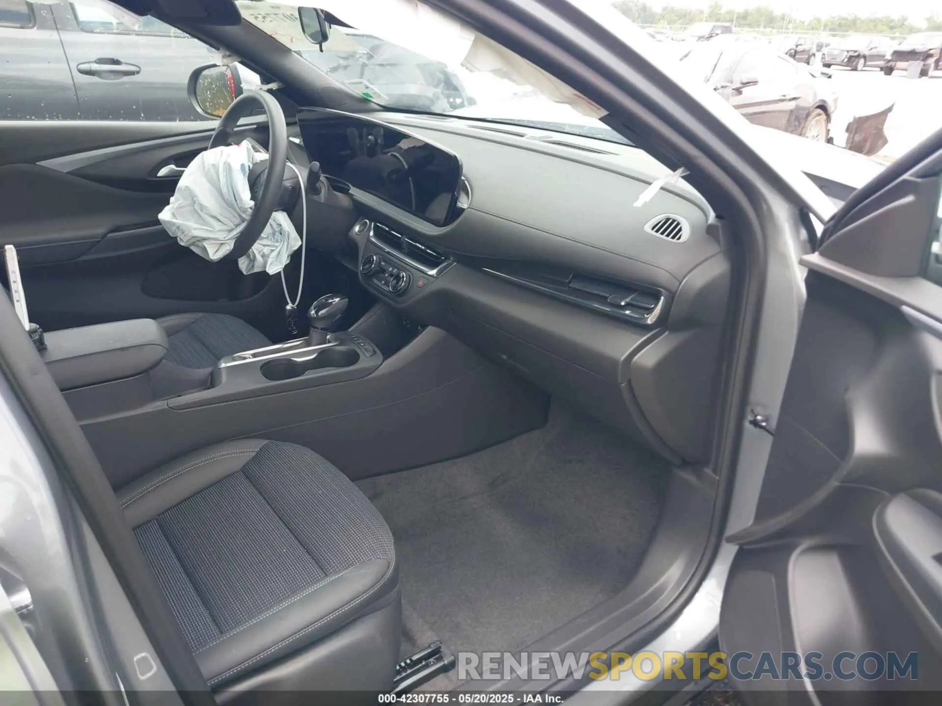 5 Фотография поврежденного автомобиля KL47LAEP6SB085526 BUICK ENVISTA 2025