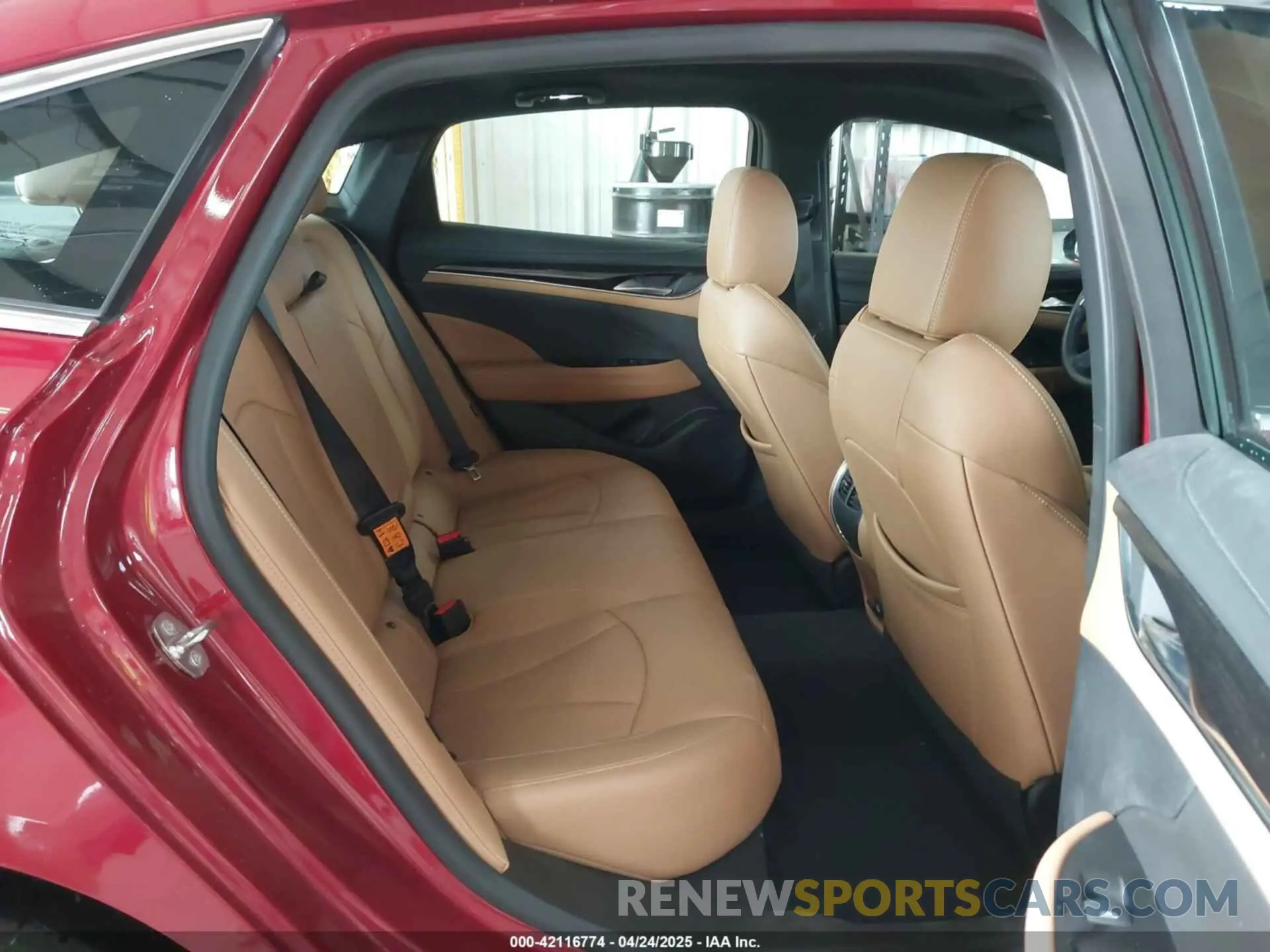 8 Фотография поврежденного автомобиля 1G4ZP5SS3KU104424 BUICK LACROSSE 2019