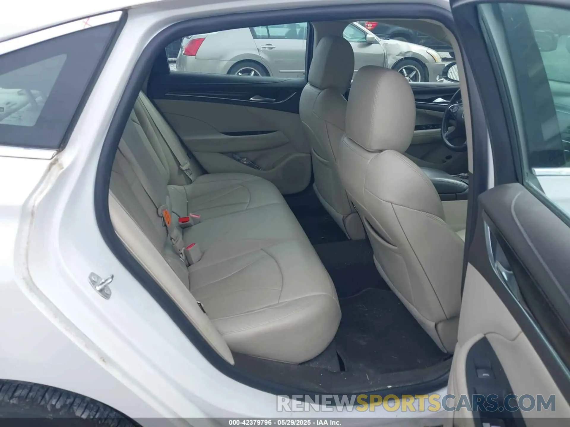 8 Photograph of a damaged car 1G4ZP5SS7KU103325 BUICK LACROSSE 2019