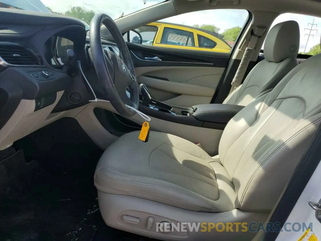 7 Фотография поврежденного автомобиля 1G4ZR5SS2KU127705 BUICK LACROSSE 2019