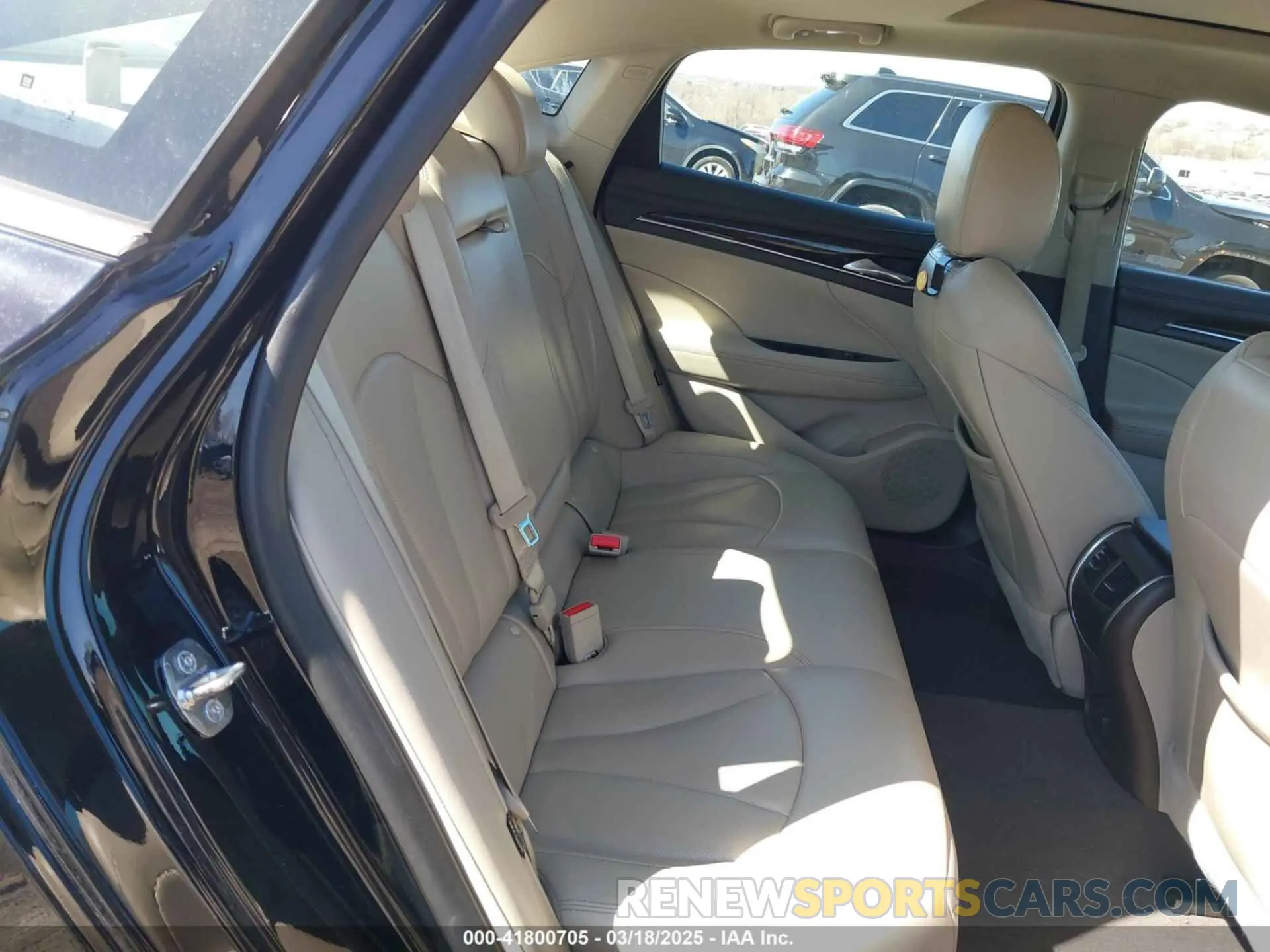 8 Photograph of a damaged car 1G4ZR5SS6KU126198 BUICK LACROSSE 2019