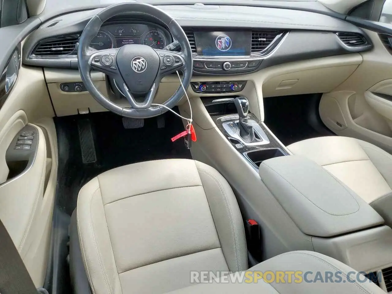8 Фотография поврежденного автомобиля W04GP6SX5K1013843 BUICK REGAL 2019
