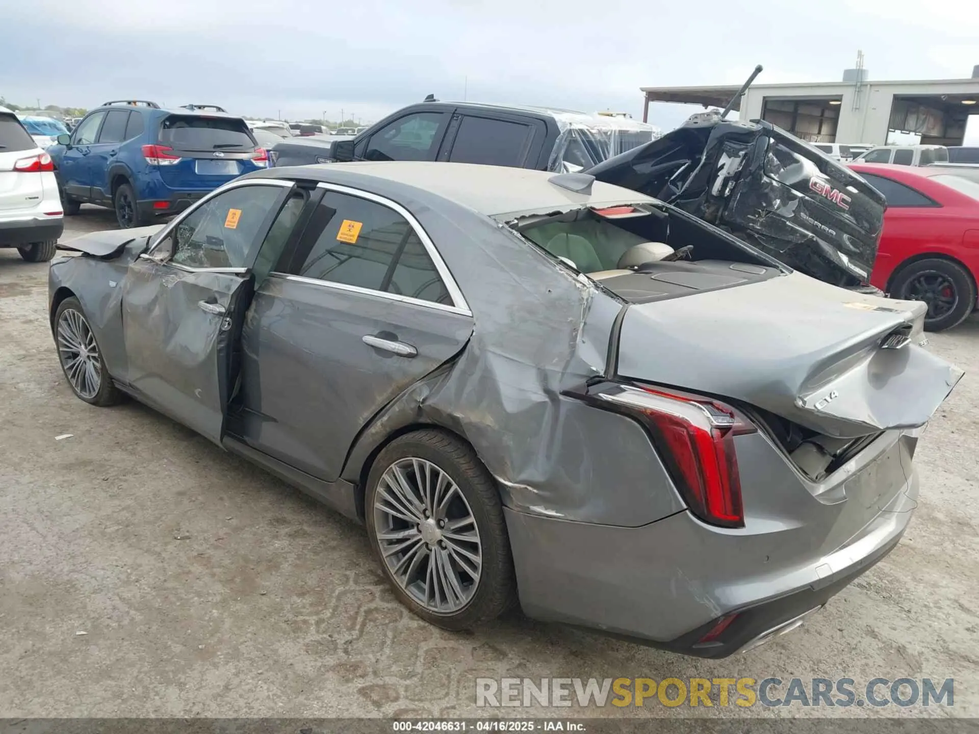 3 Фотография поврежденного автомобиля 1G6DB5RK1L0133001 CADILLAC CT4 2020