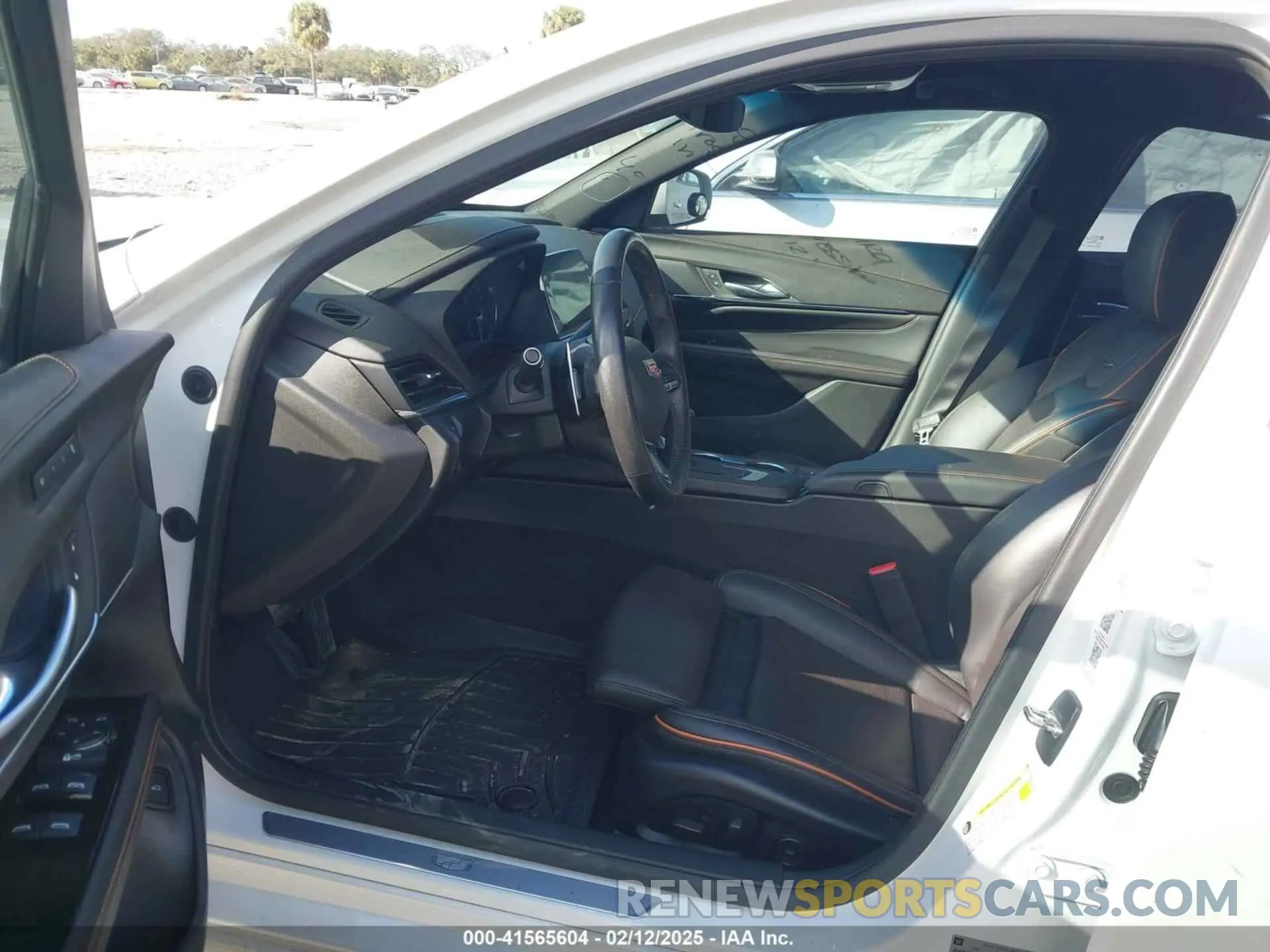 5 Photograph of a damaged car 1G6DC5RK5L0138599 CADILLAC CT4 2020