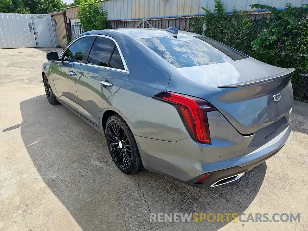 3 Фотография поврежденного автомобиля 1G6DB5RK6M0147994 CADILLAC CT4 2021