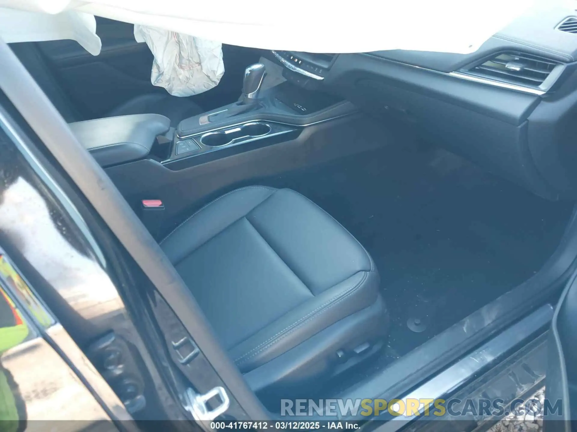 5 Photograph of a damaged car 1G6DA5RK8S0110154 CADILLAC CT4 2025