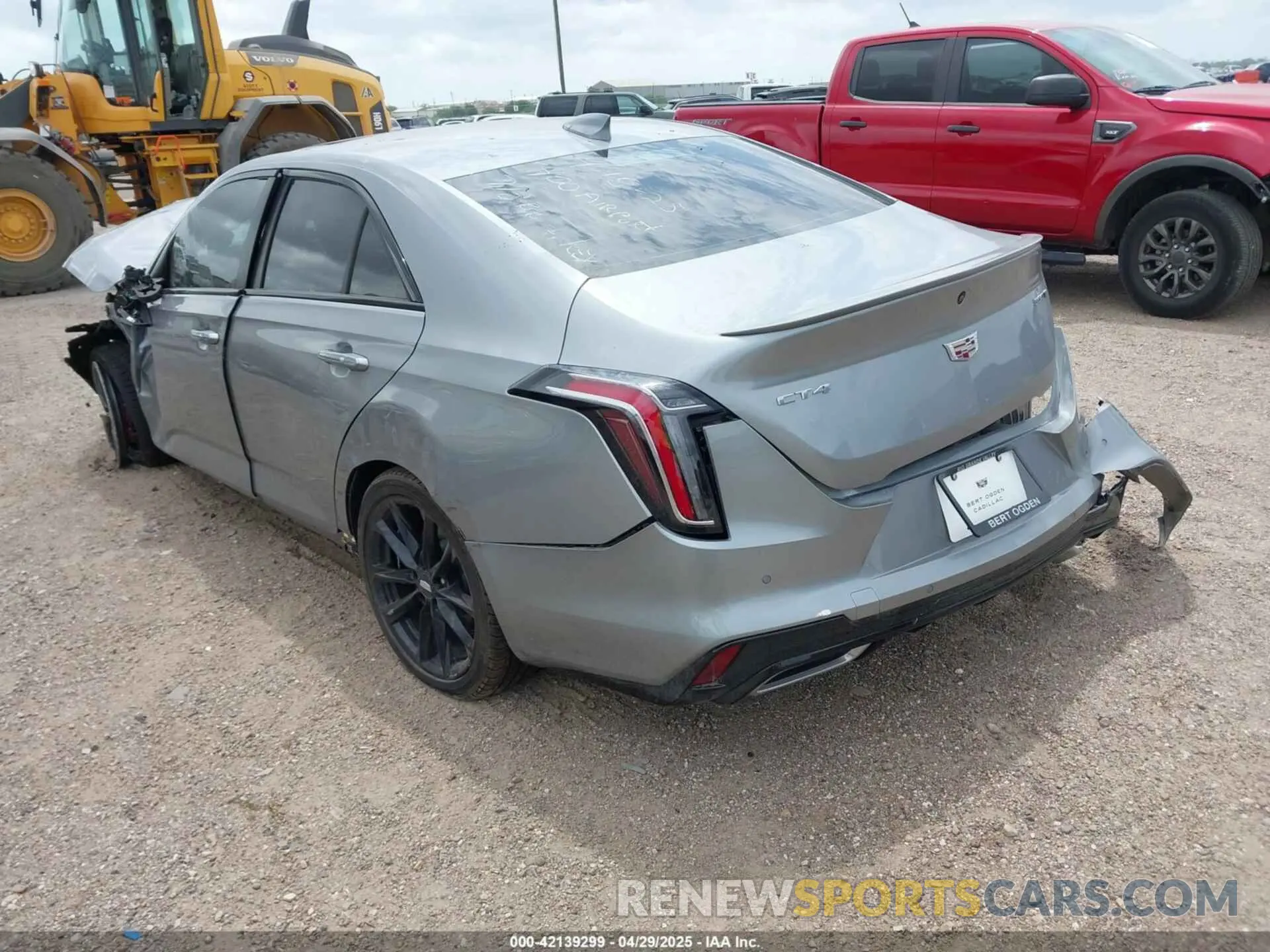 3 Фотография поврежденного автомобиля 1G6DC5RK0S0105881 CADILLAC CT4 2025