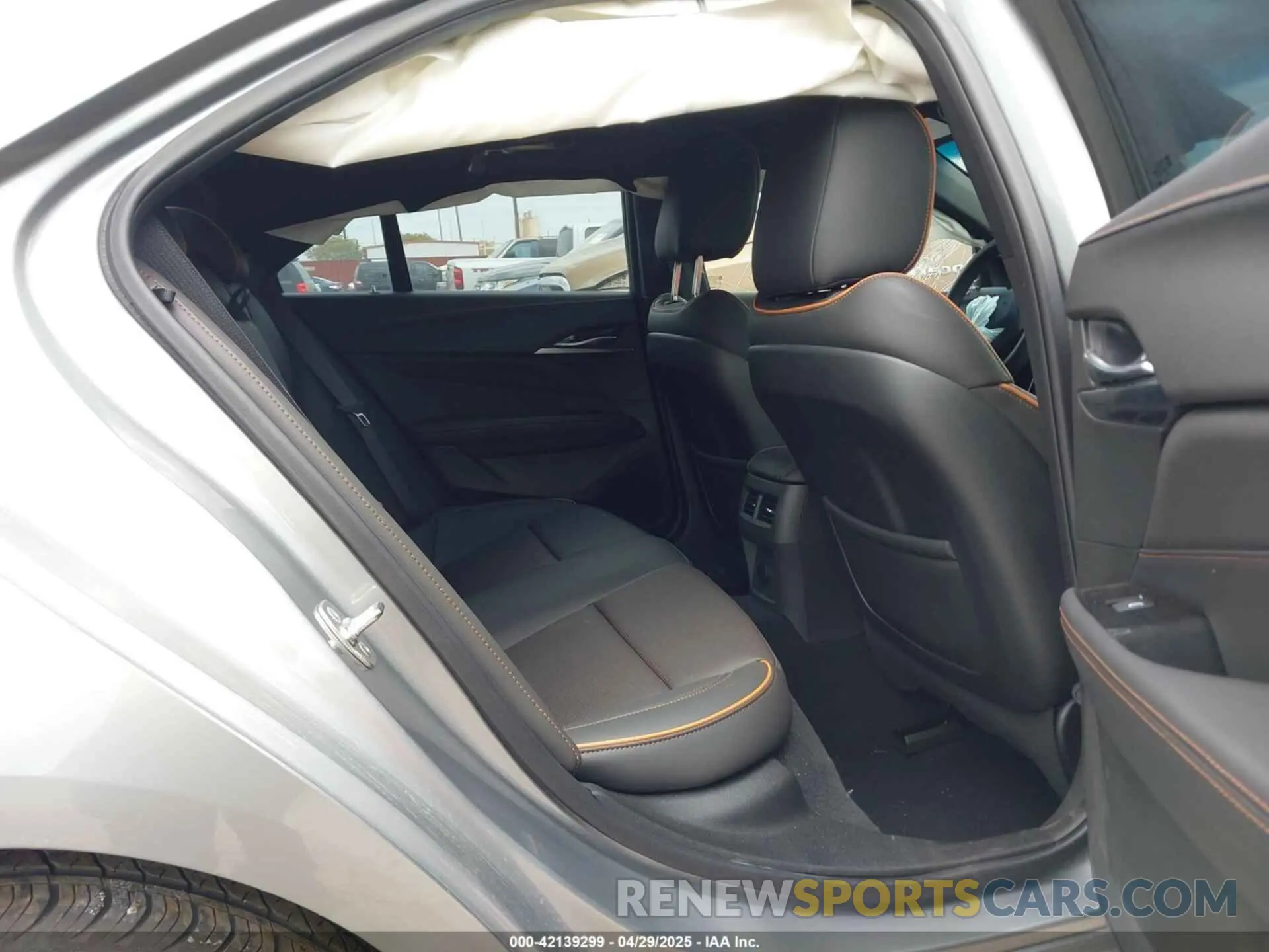 8 Фотография поврежденного автомобиля 1G6DC5RK0S0105881 CADILLAC CT4 2025