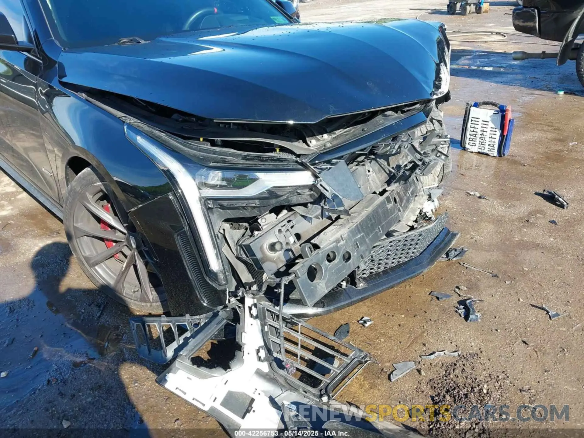 18 Photograph of a damaged car 1G6D75RP2N0411100 CADILLAC CT4-V 2022
