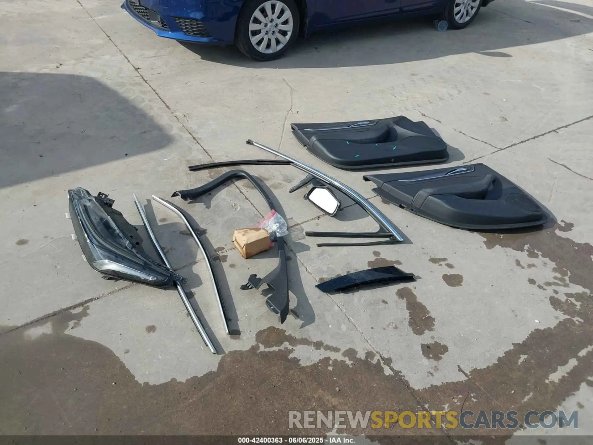 12 Photograph of a damaged car 1G6DN5RK7L0131194 CADILLAC CT5 2020