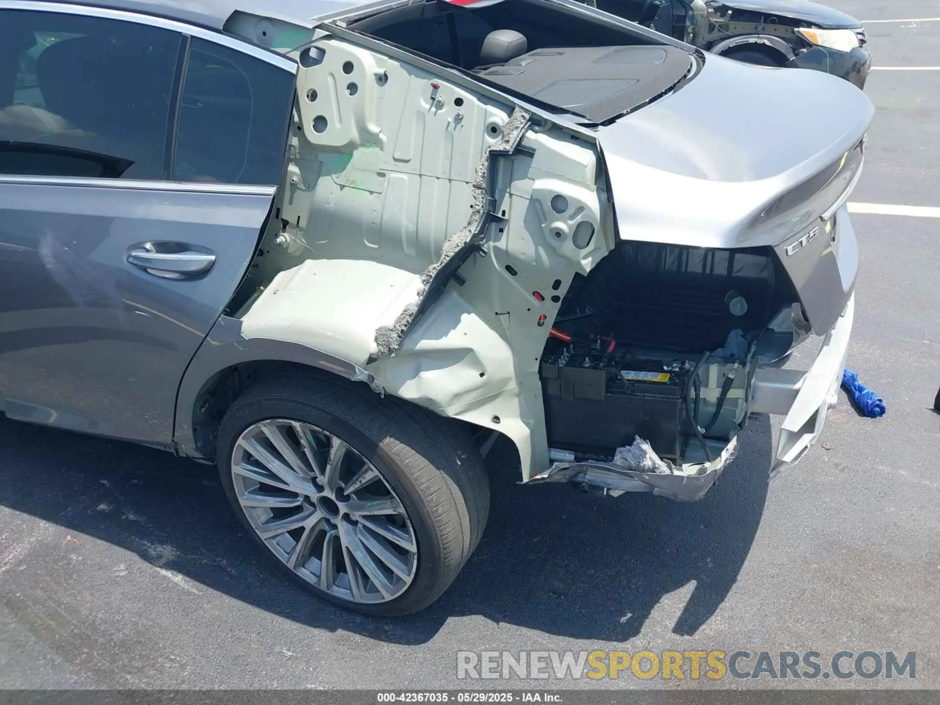 6 Photograph of a damaged car 1G6DN5RK9N0126405 CADILLAC CT5 2022