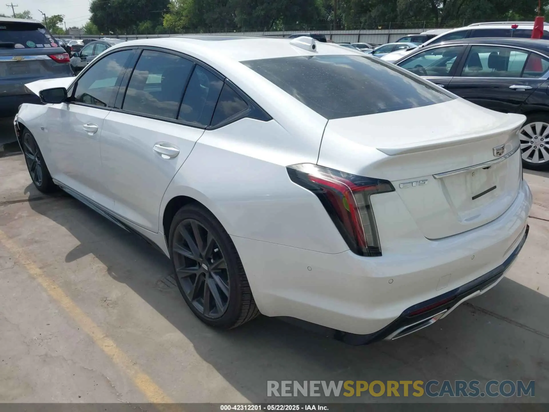 3 Фотография поврежденного автомобиля 1G6DP5RKXR0119799 CADILLAC CT5 2024