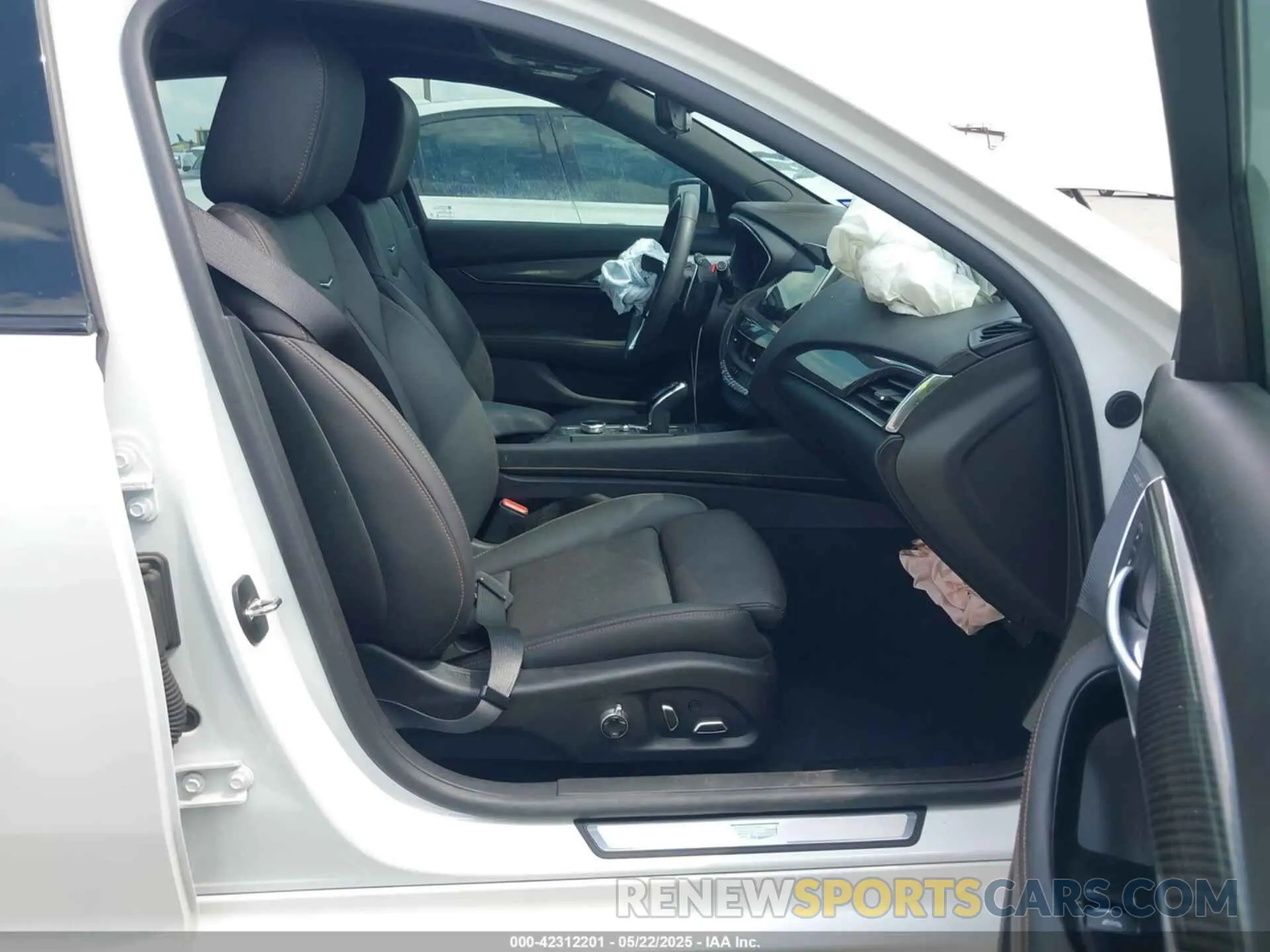 5 Фотография поврежденного автомобиля 1G6DP5RKXR0119799 CADILLAC CT5 2024