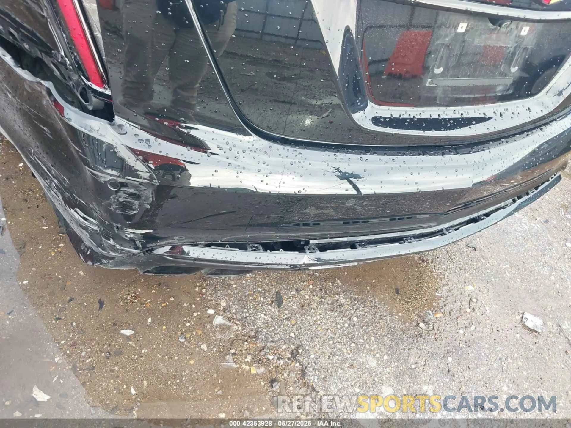 17 Photograph of a damaged car 1G6D35R60N0810445 CADILLAC CT5-V 2022