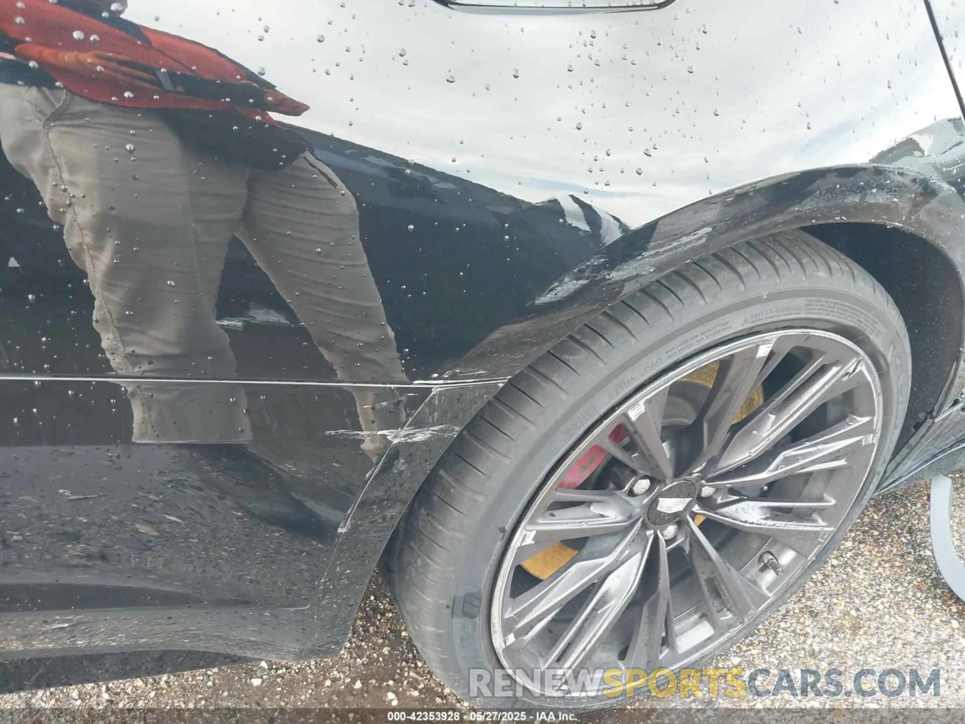 19 Photograph of a damaged car 1G6D35R60N0810445 CADILLAC CT5-V 2022