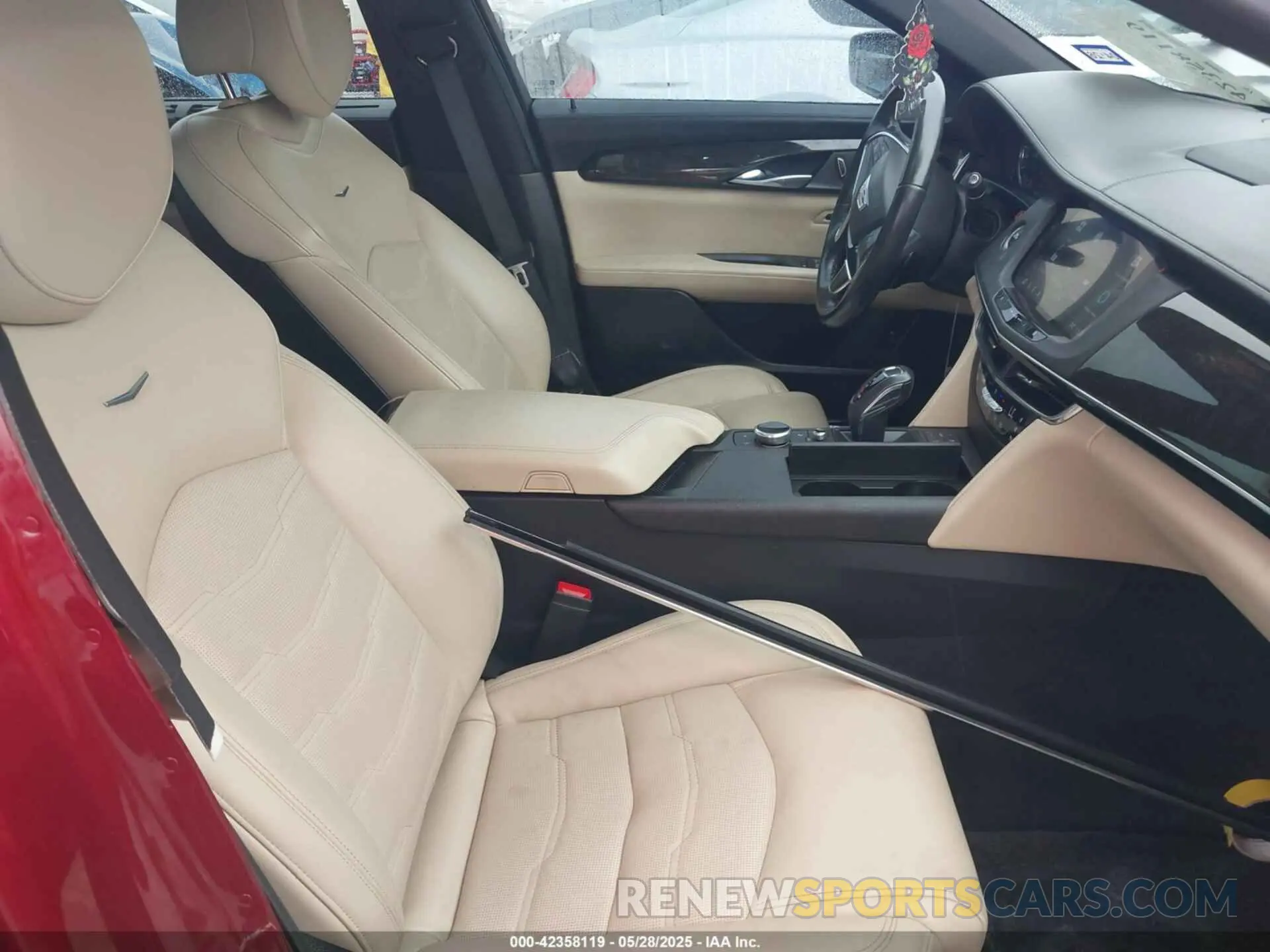 5 Photograph of a damaged car 1G6KD5RS1KU120922 CADILLAC CT6 2019