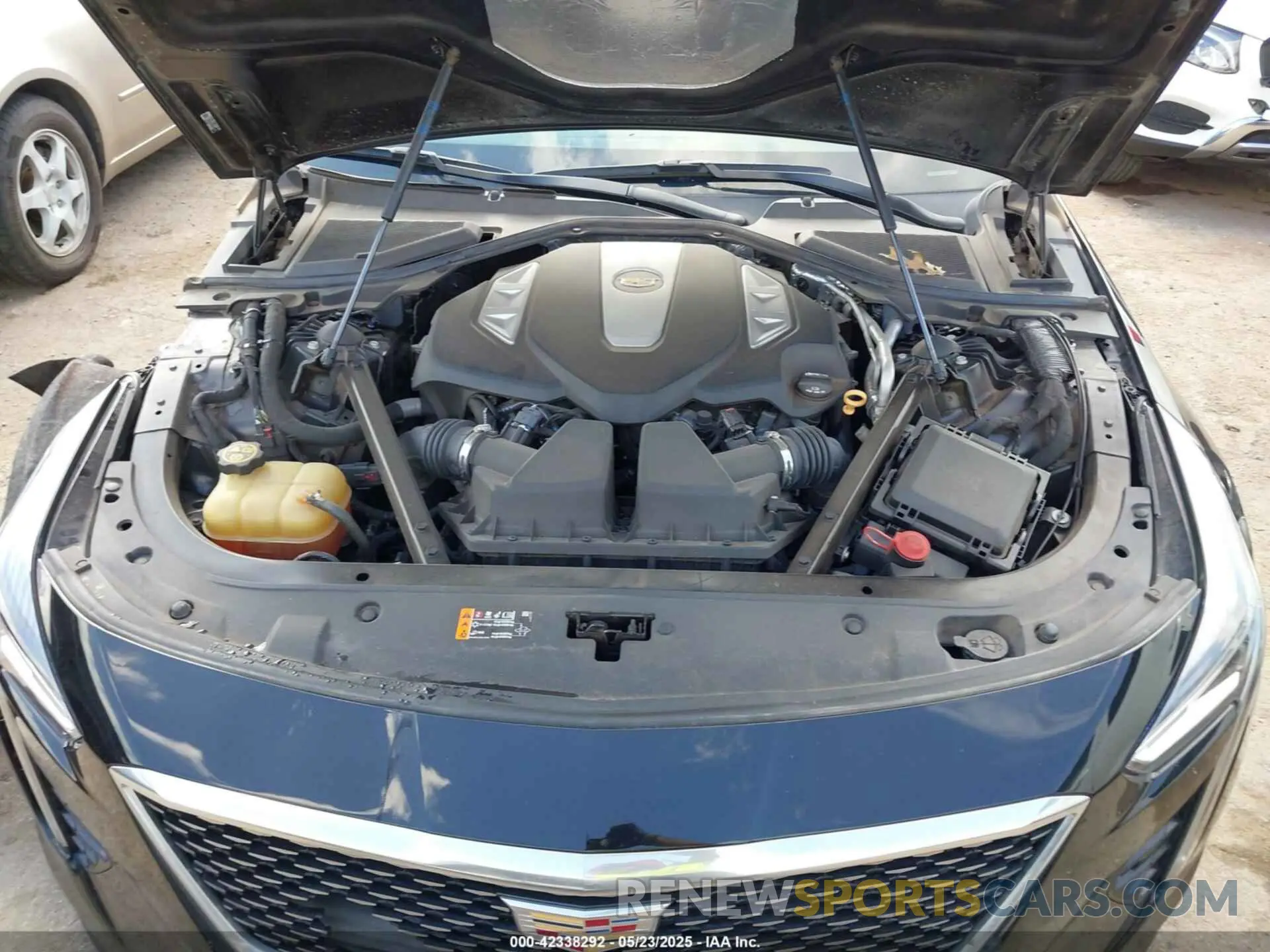 10 Photograph of a damaged car 1G6KT5R67KU129517 CADILLAC CT6 2019