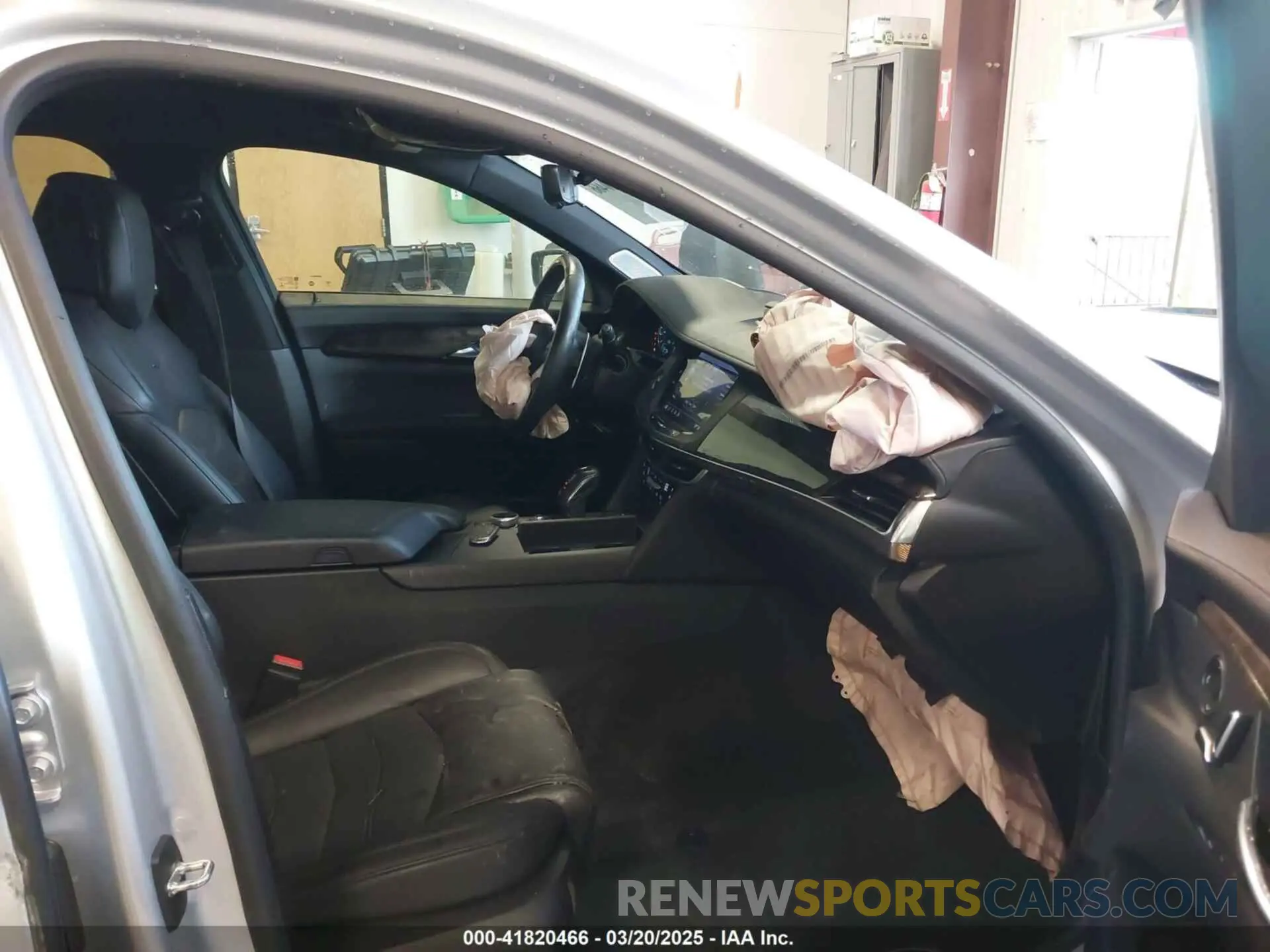 5 Photograph of a damaged car 1G6KE5RS8LU109995 CADILLAC CT6 2020