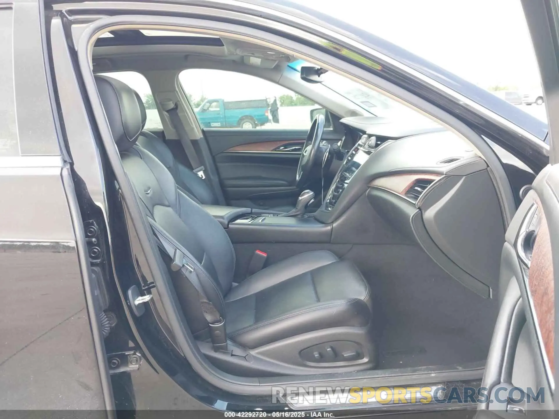 5 Photograph of a damaged car 1G6AR5SXXK0101778 CADILLAC CTS 2019