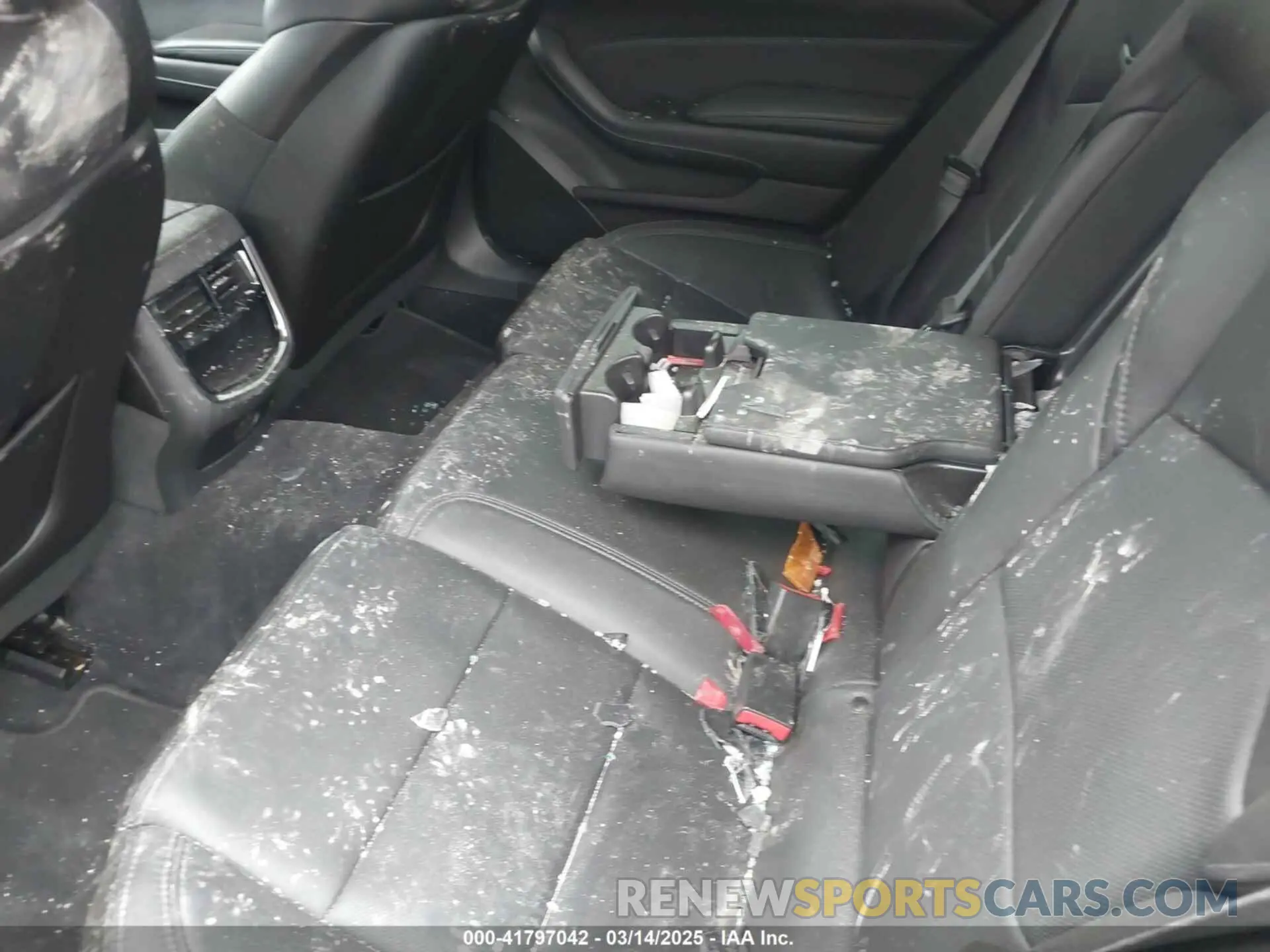 8 Photograph of a damaged car 1G6AU5S86K0137118 CADILLAC CTS 2019