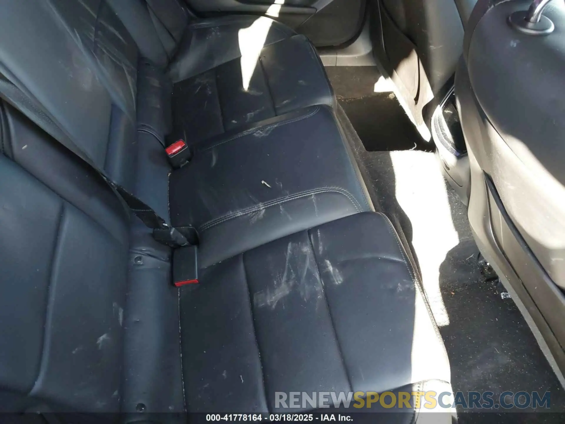 8 Фотография поврежденного автомобиля 1G6AX5SX8K0129858 CADILLAC CTS 2019