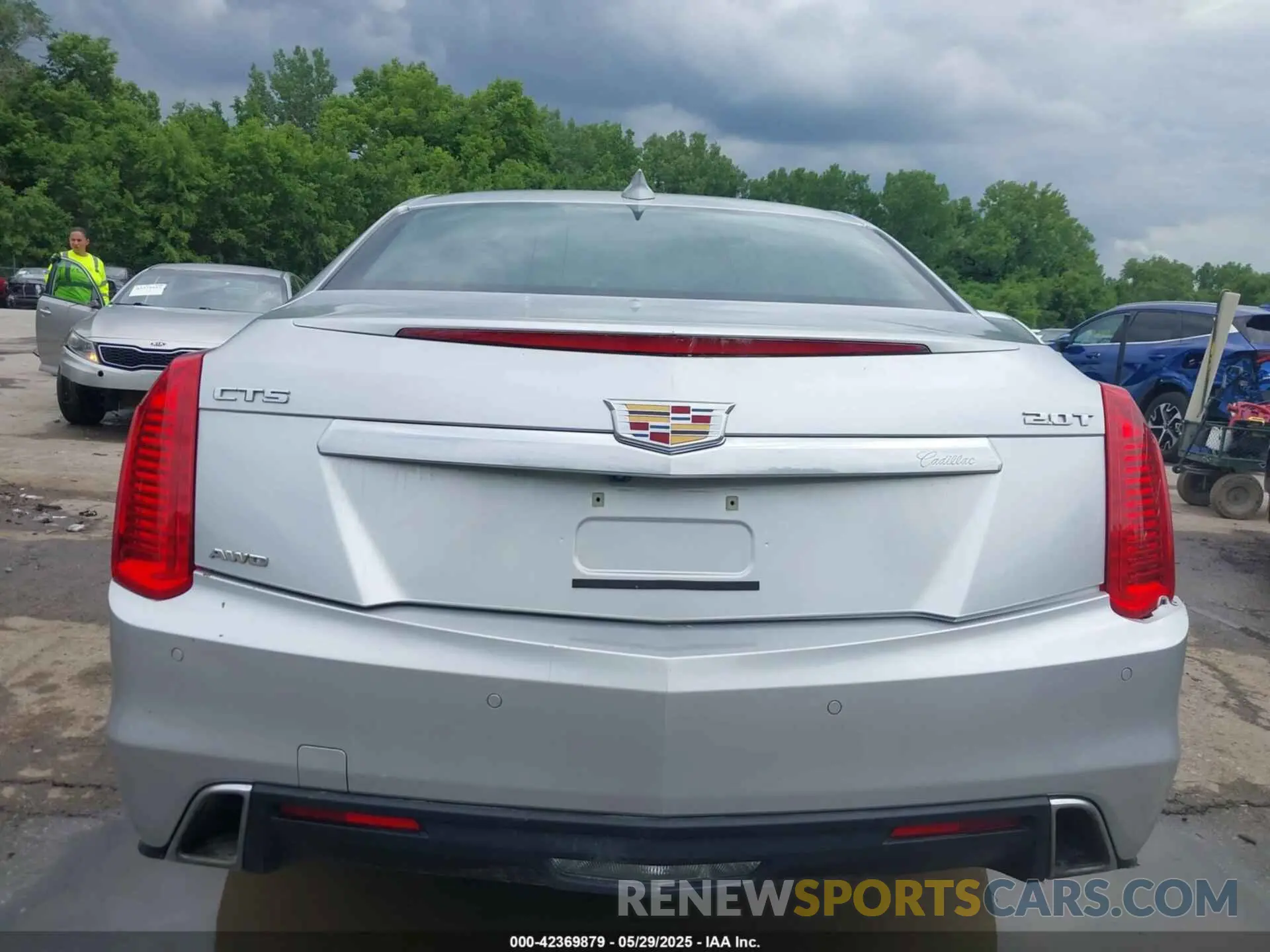 17 Photograph of a damaged car 1G6AX5SX9K0144238 CADILLAC CTS 2019