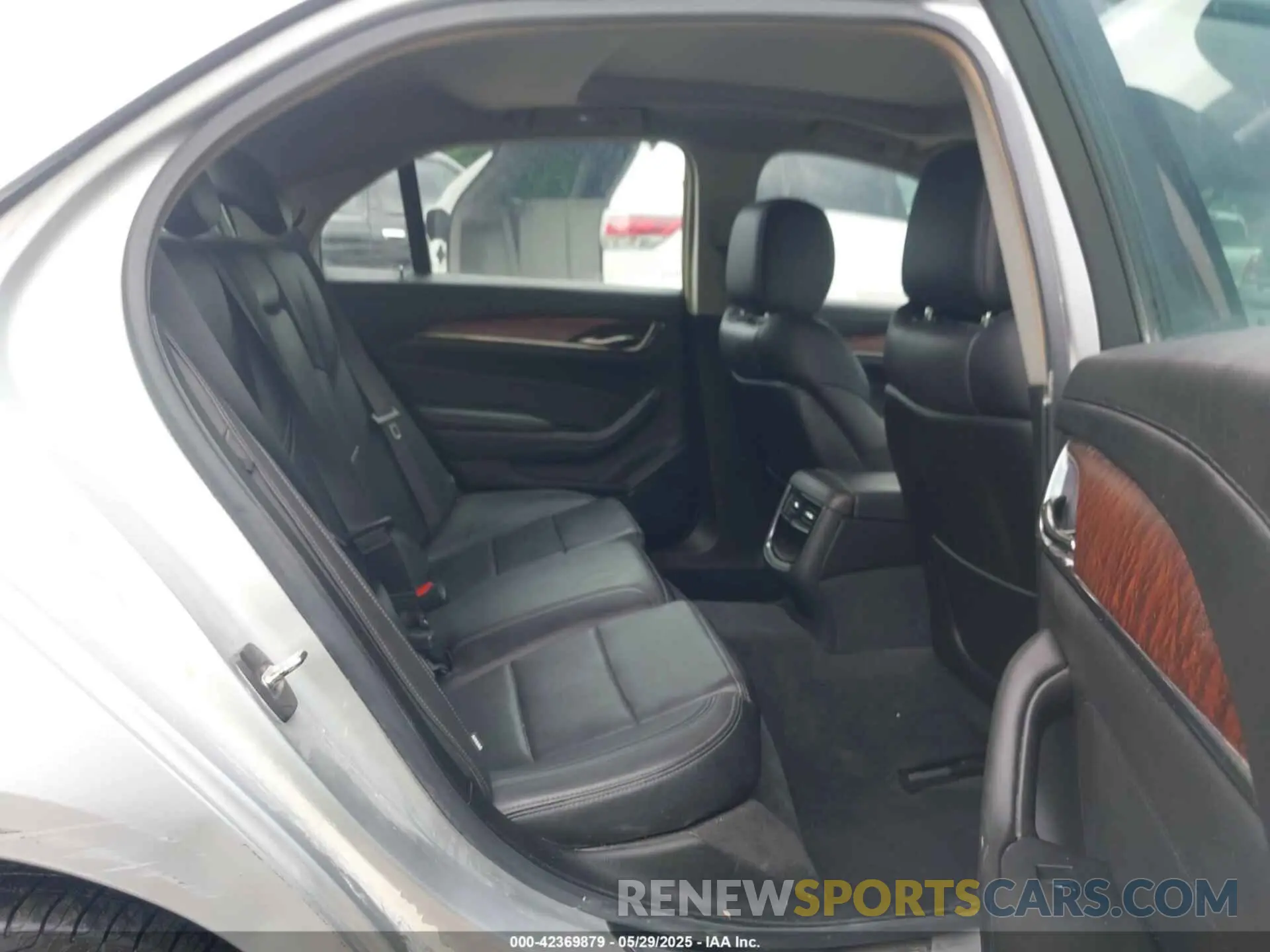 8 Photograph of a damaged car 1G6AX5SX9K0144238 CADILLAC CTS 2019