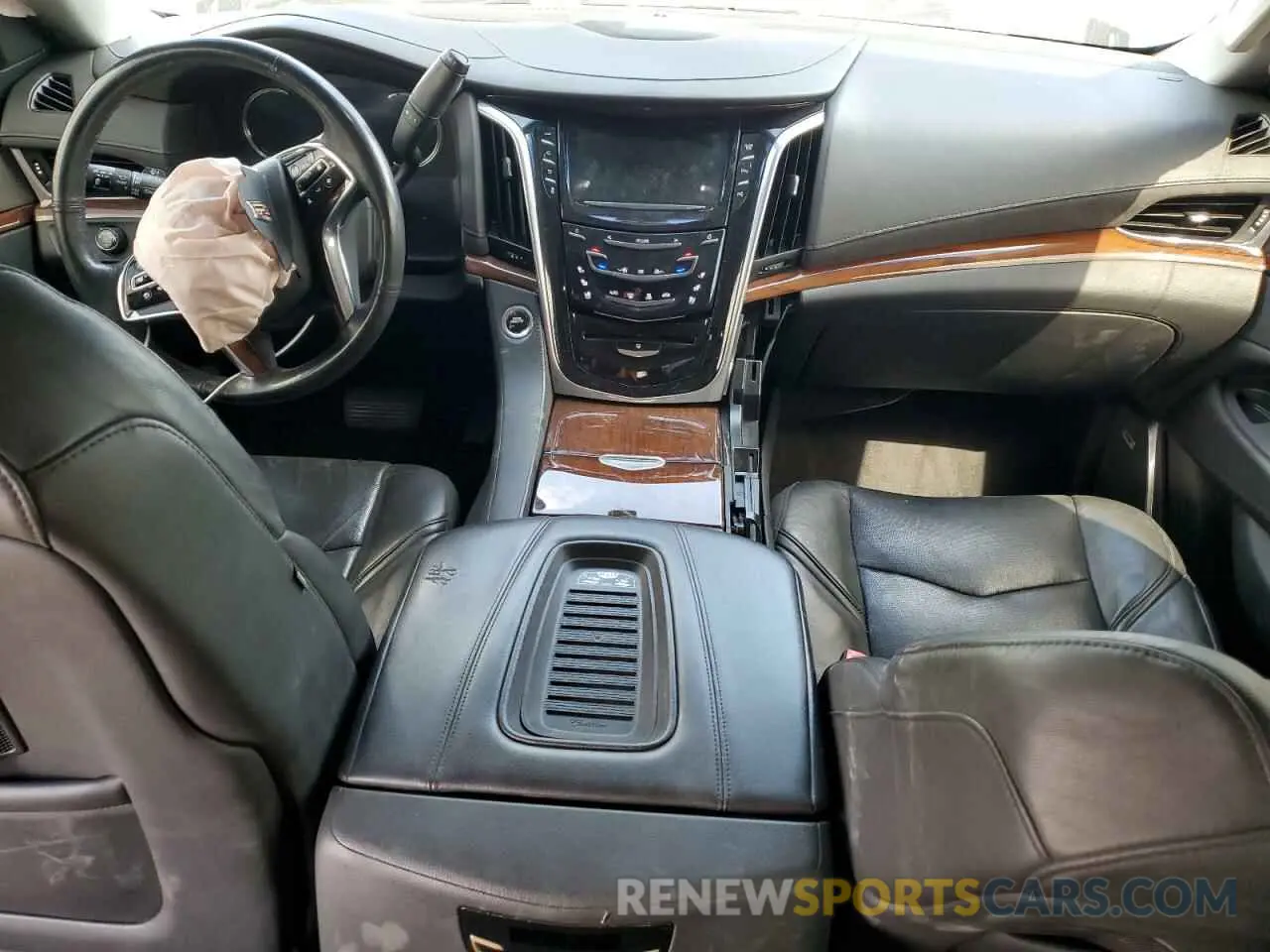 8 Photograph of a damaged car 1GYS3AKJ6KR324090 CADILLAC ESCALADE 2019