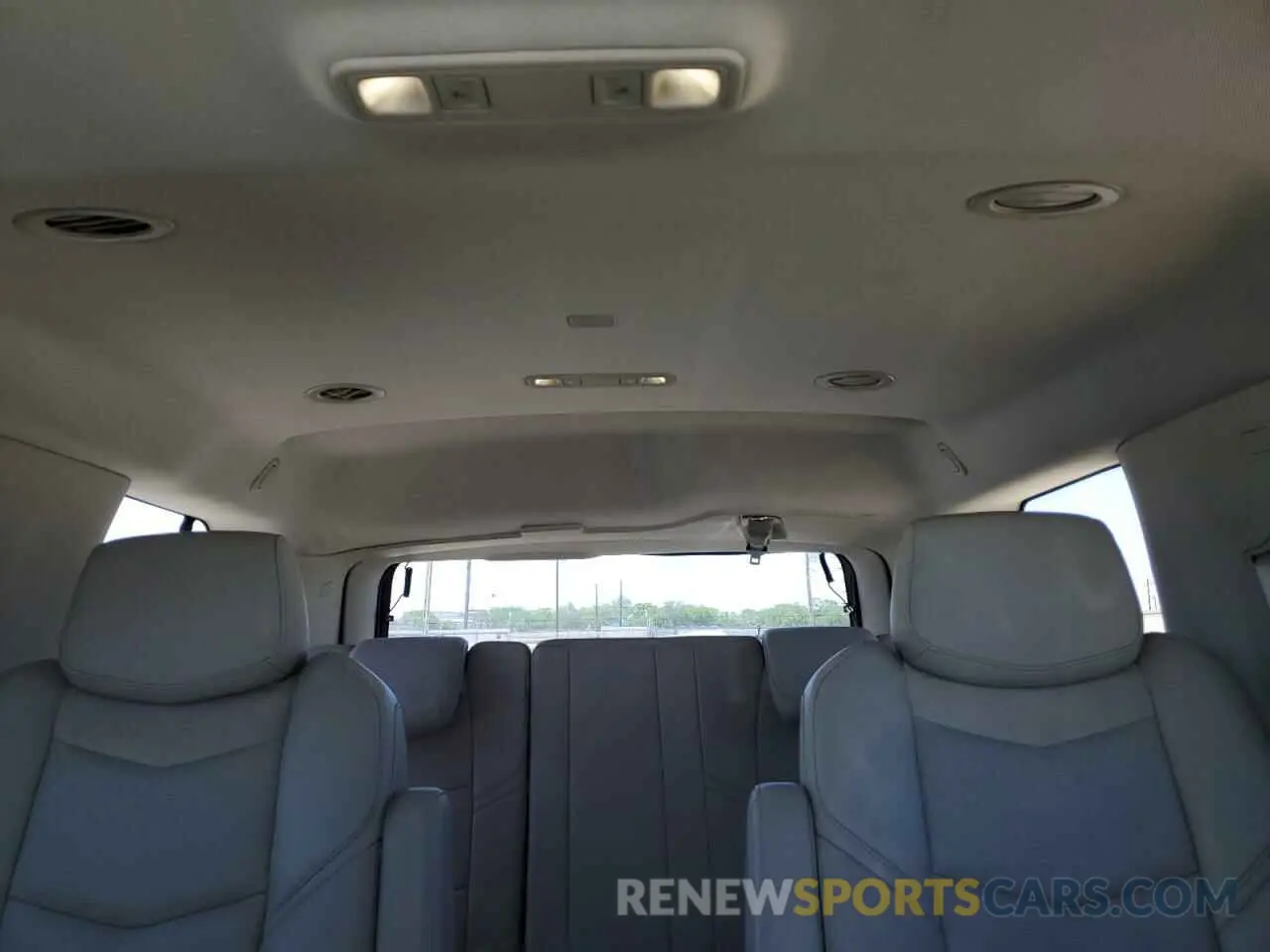10 Photograph of a damaged car 1GYS3BKJ1KR111490 CADILLAC ESCALADE 2019