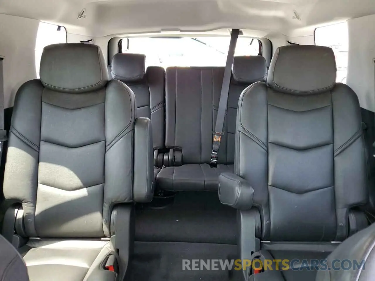 10 Фотография поврежденного автомобиля 1GYS3BKJ5KR172213 CADILLAC ESCALADE 2019