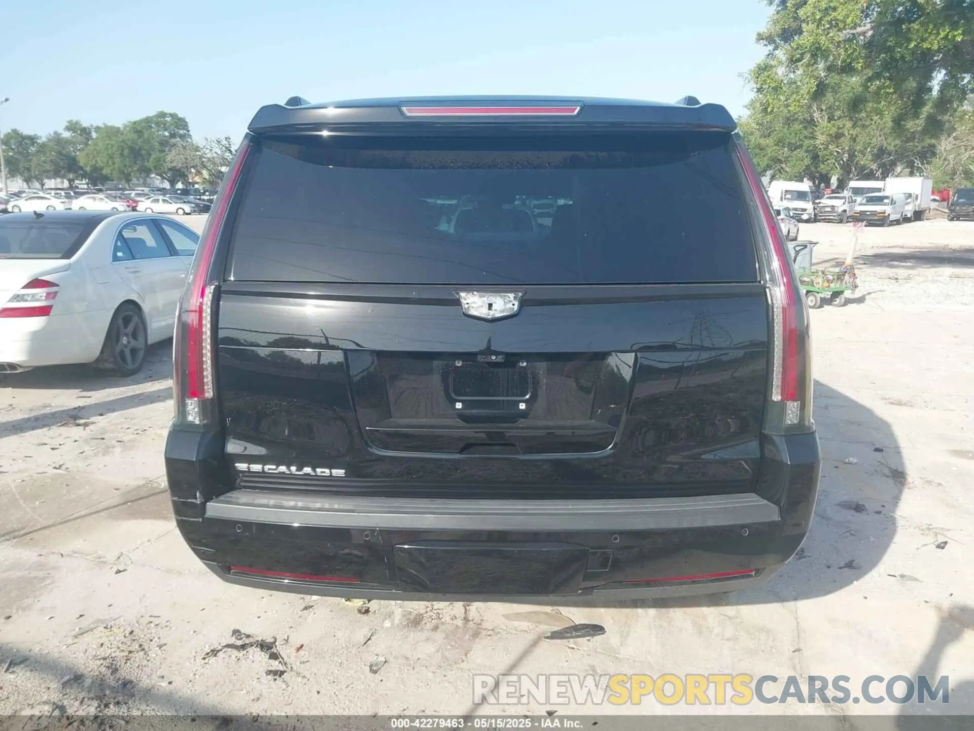 16 Фотография поврежденного автомобиля 1GYS3BKJXKR241607 CADILLAC ESCALADE 2019
