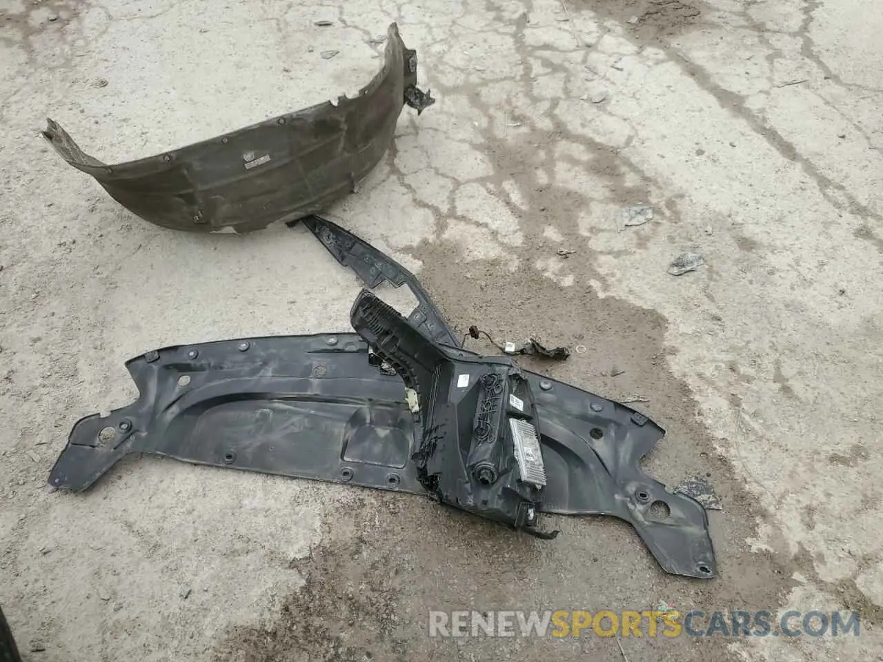 15 Photograph of a damaged car 1GYS4BKJ1KR233943 CADILLAC ESCALADE 2019
